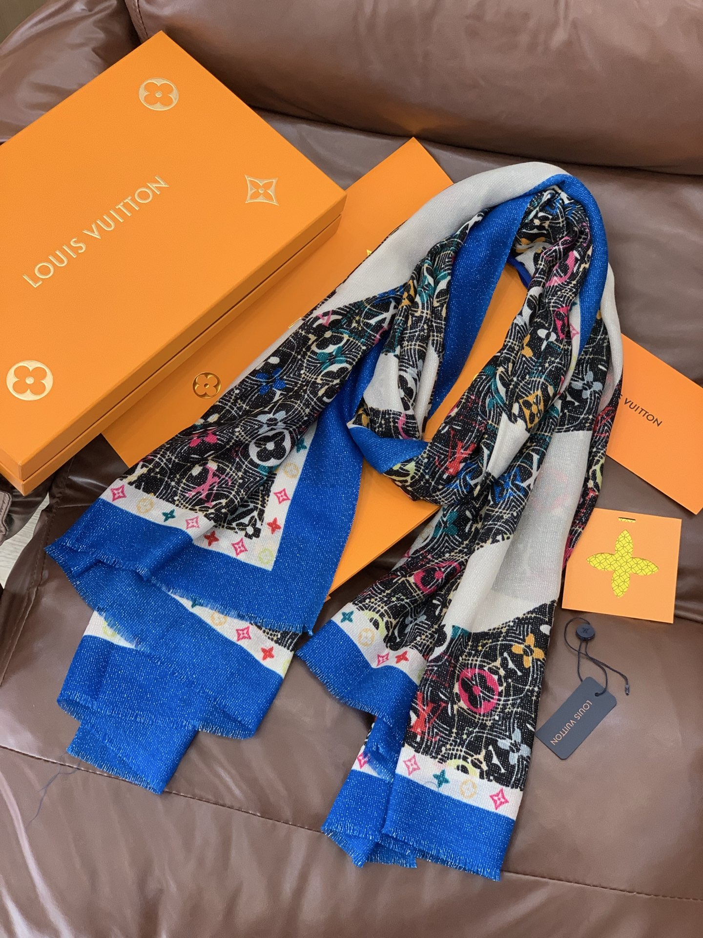 Silver cashmere towel