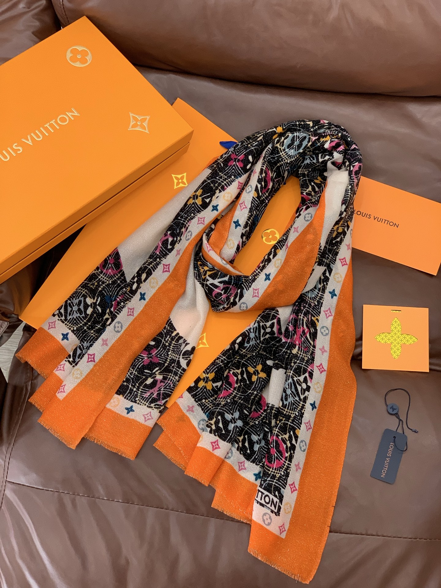 Letter and pattern towel