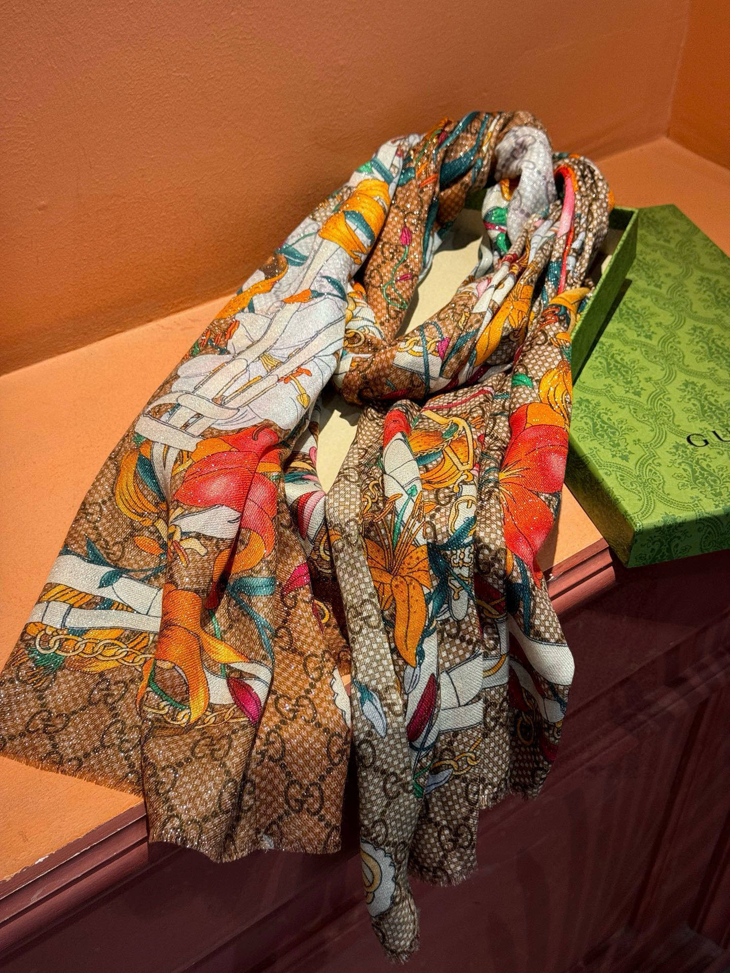 Double-sided floral cashmere scarf