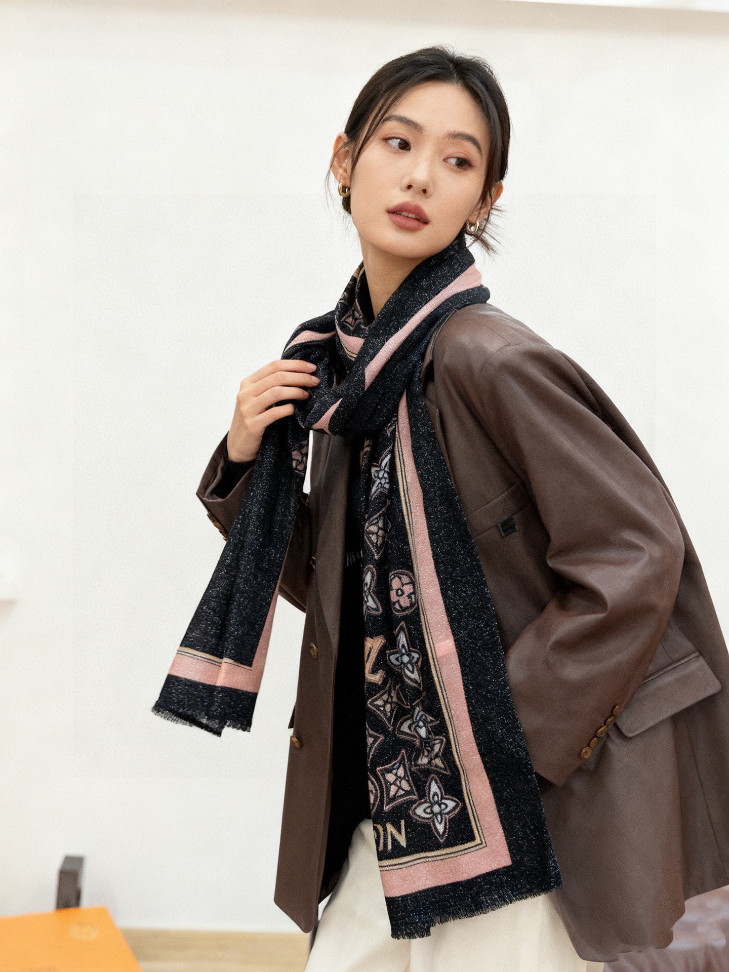 Light luxury cashmere scarf