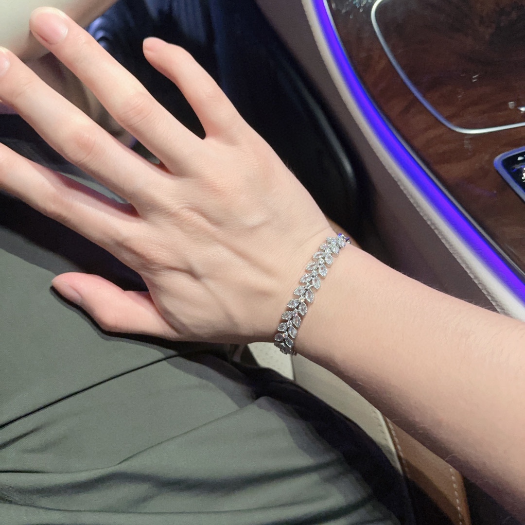 Horse's Eye Diamond Bracelet