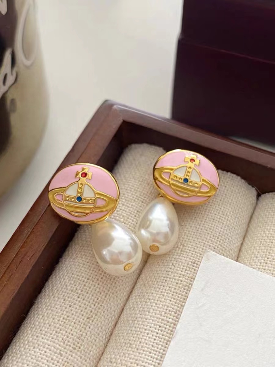 Water drop pearl earrings