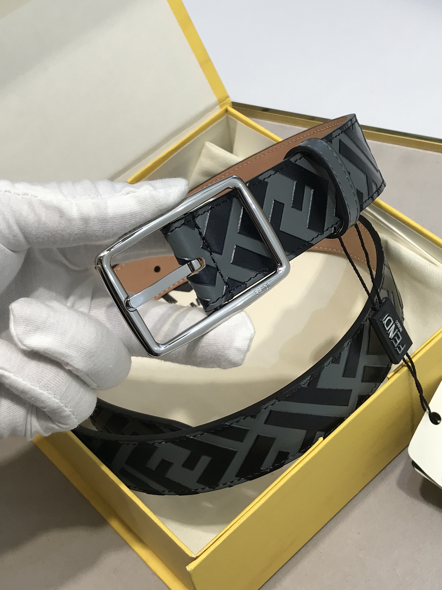 presbyopia twill letter pin buckle cowhide belt