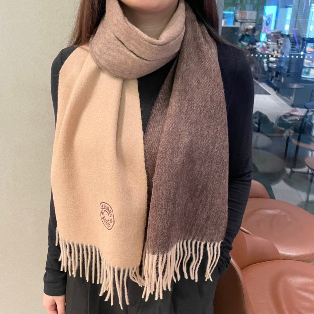 Gradual change color double-sided cashmere scarf