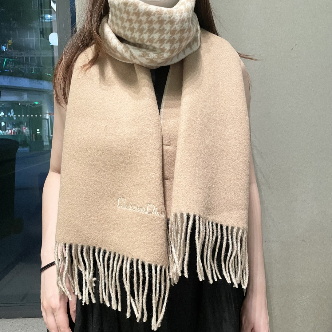 Qiandongge double-sided scarf