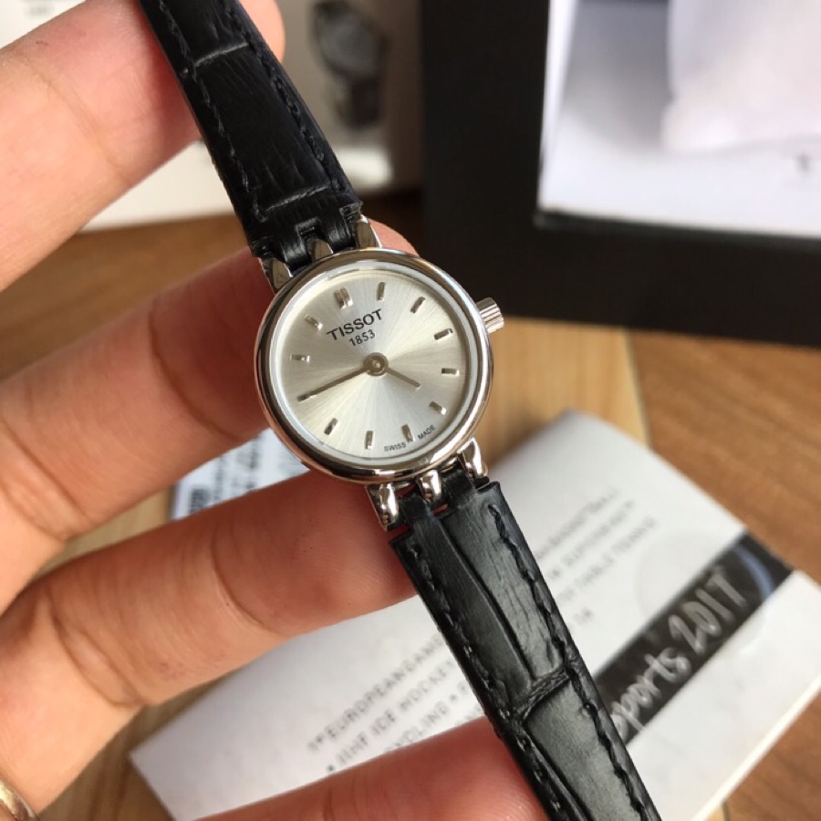 Cowhide strap exquisite women's watch