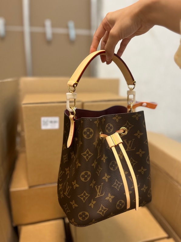 Old flower bucket handbag