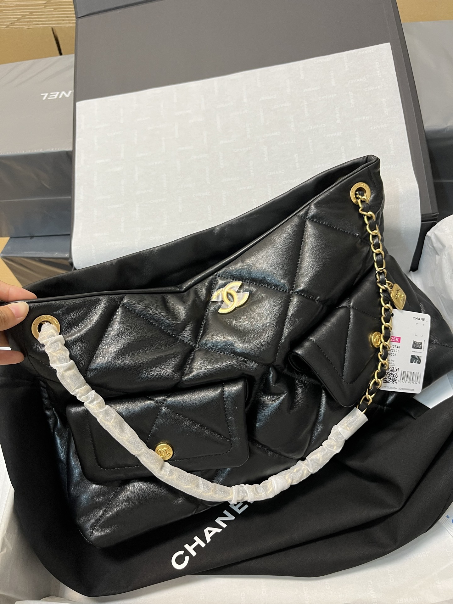 Classic Black Gold Pocket Underarm Handbag