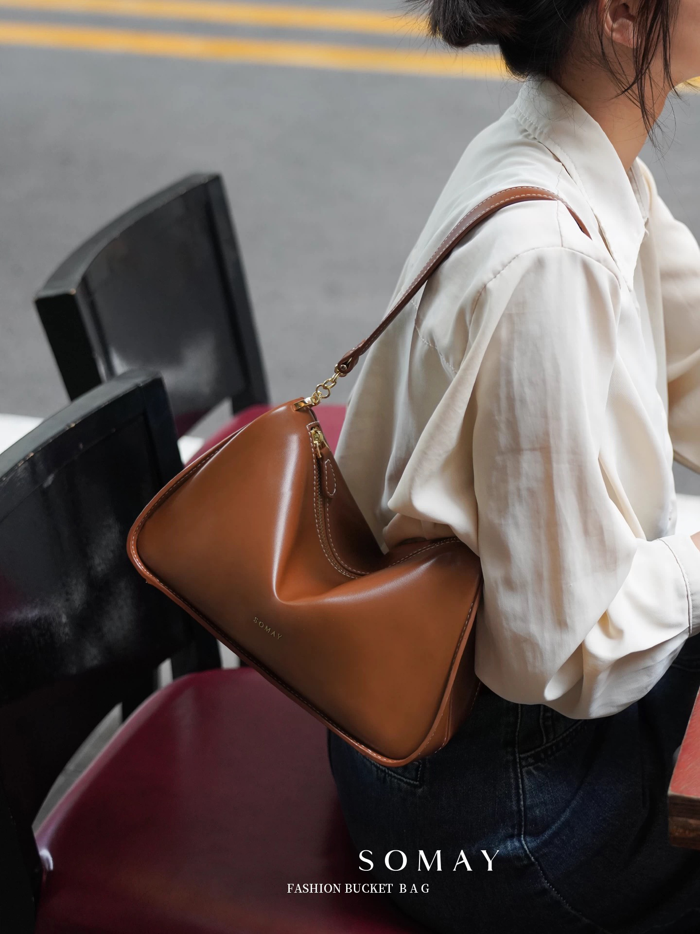 Brown Boston Women's Shoulder Bag