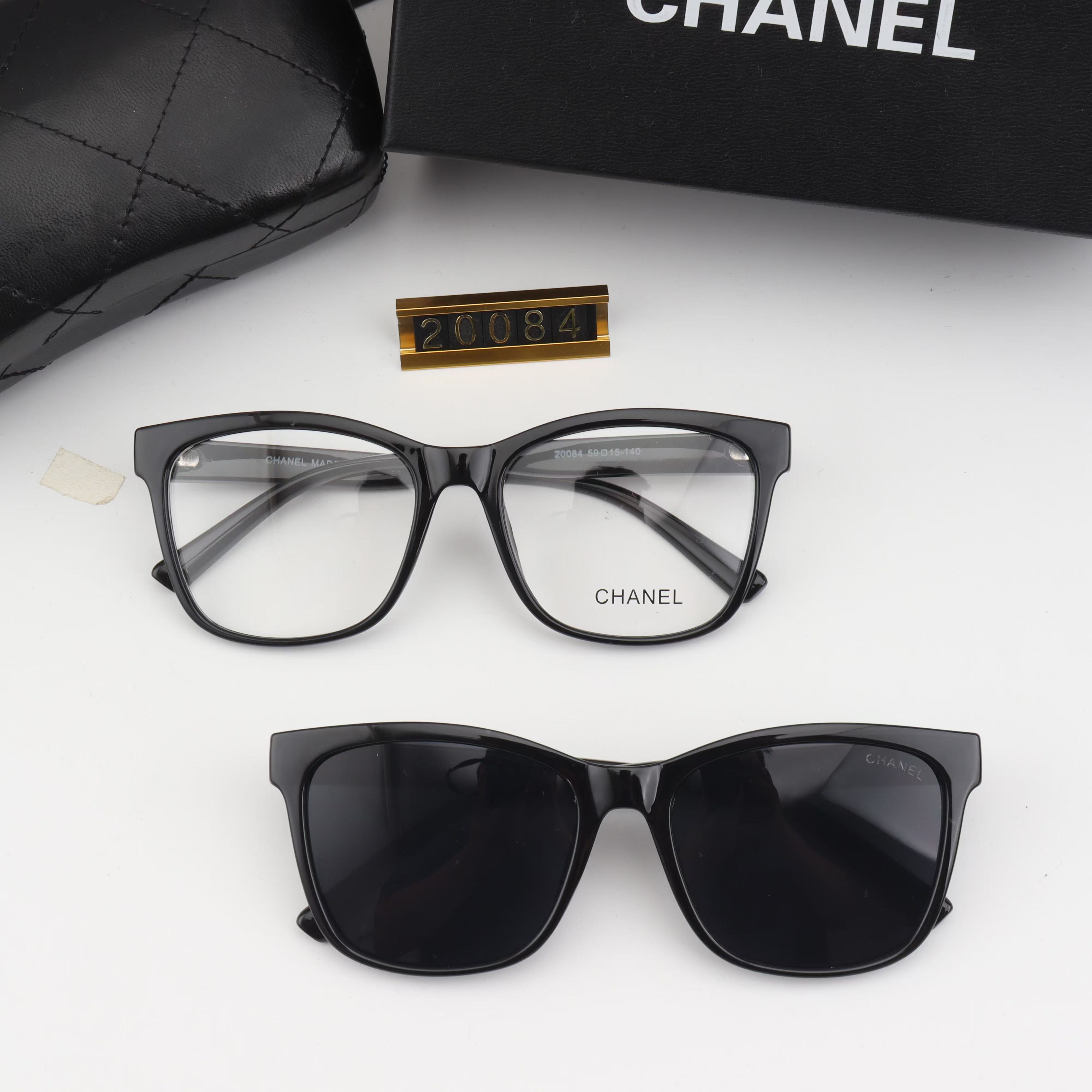 Flat light plain glasses