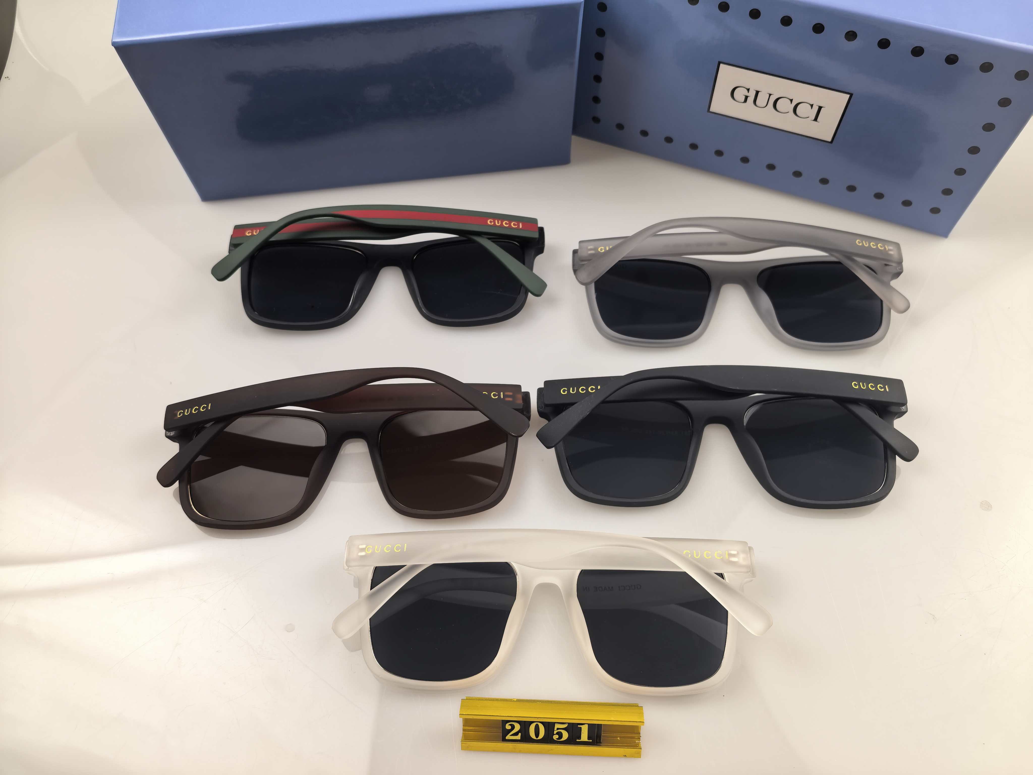 Rectangular full frame unisex sunscreen sunglasses