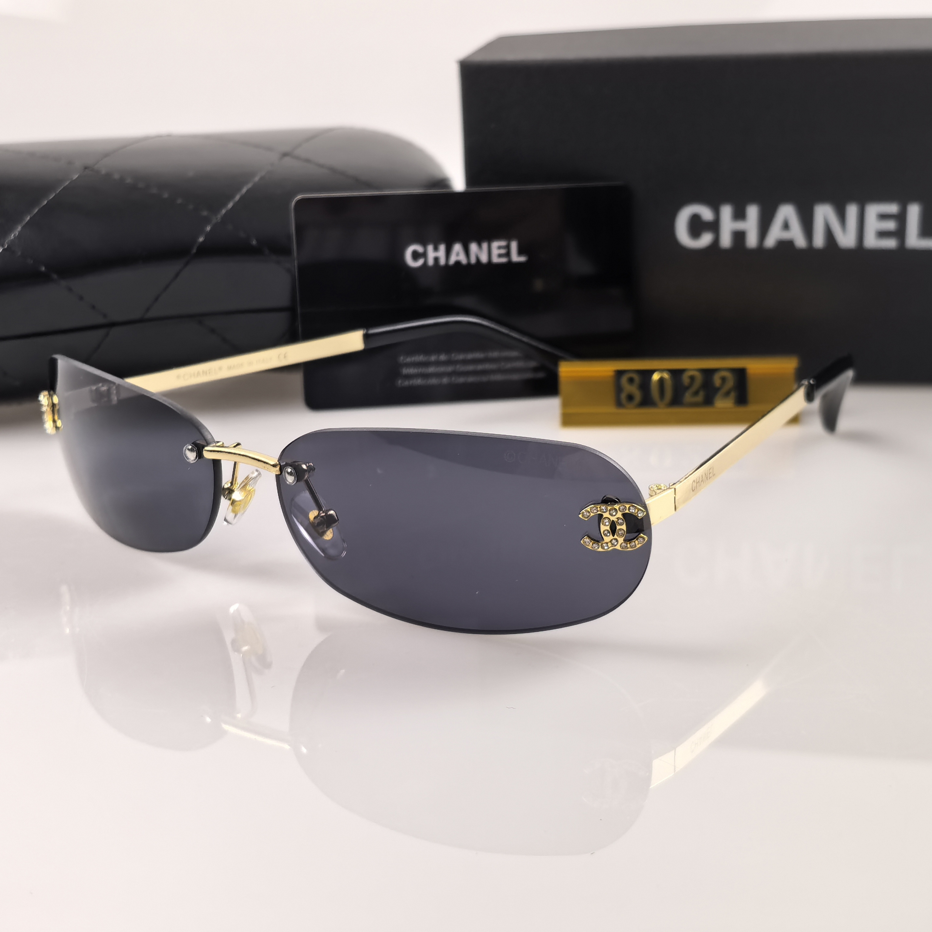 American retro frameless sunglasses with diamonds