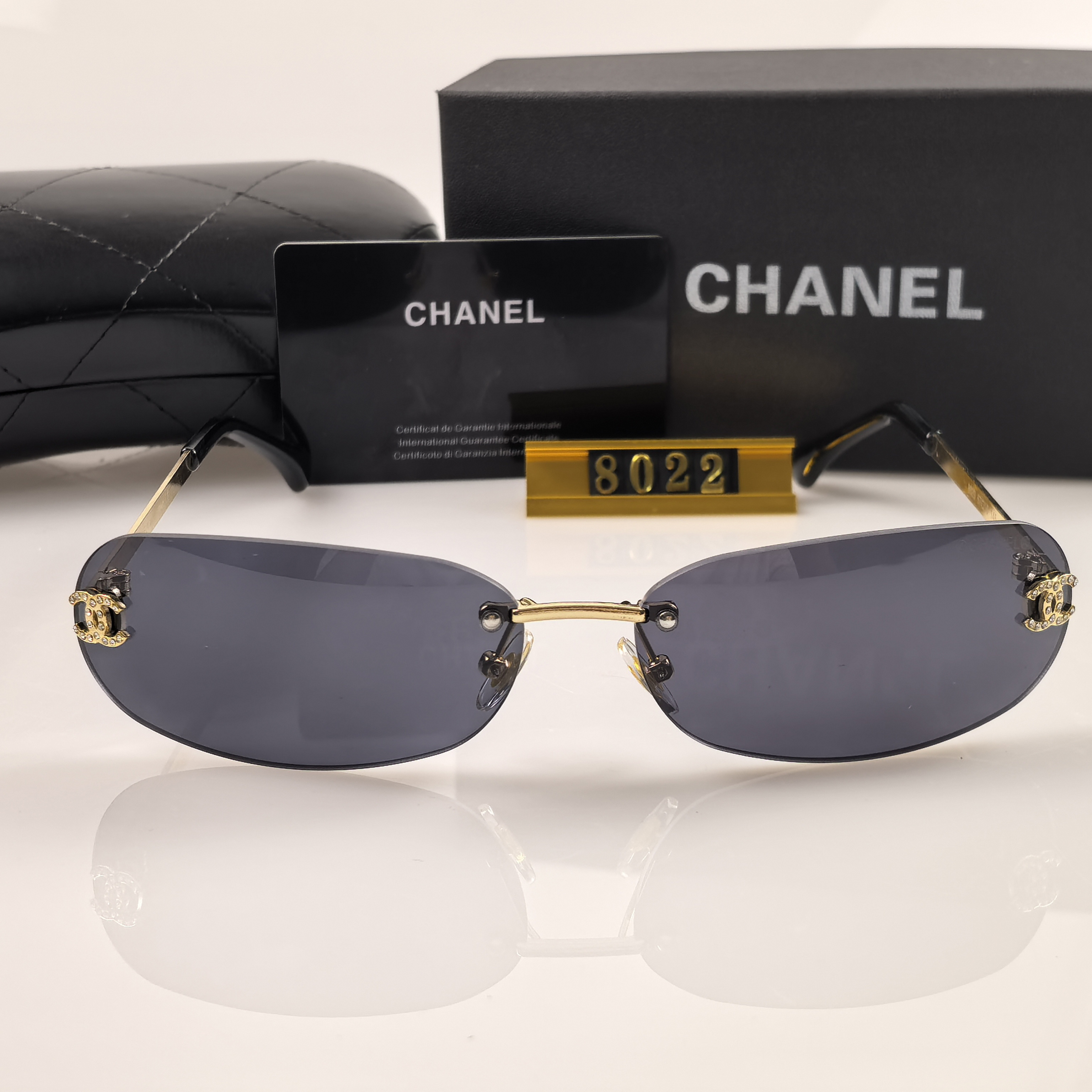 American retro frameless sunglasses with diamonds