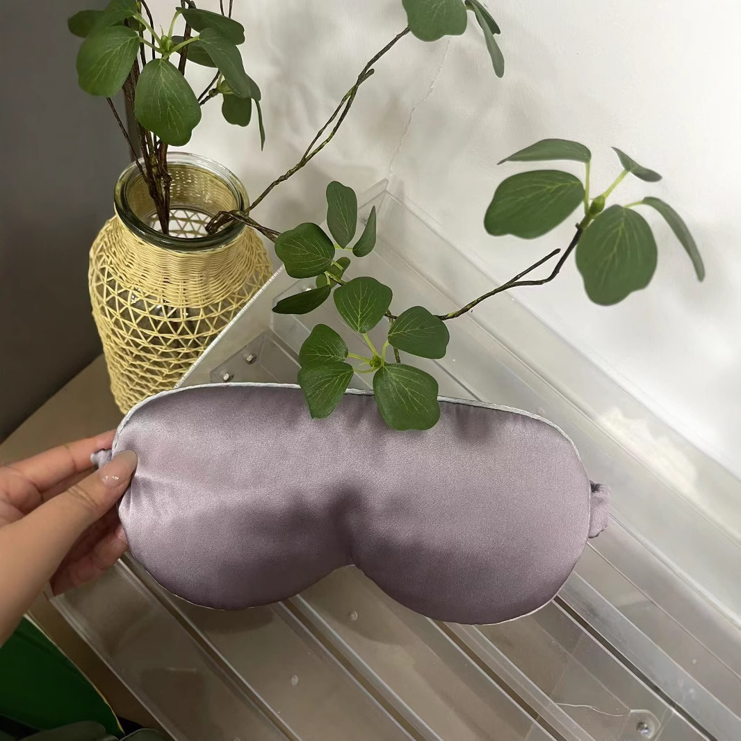 Silk eye masks, light-blocking and comfortable, made of mulberry silk