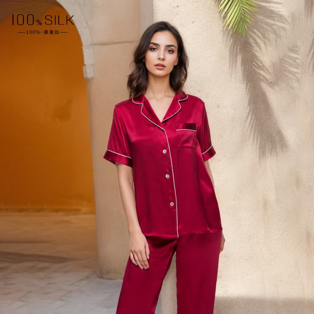Women's Short-Sleeved Solid Color Silk Suit