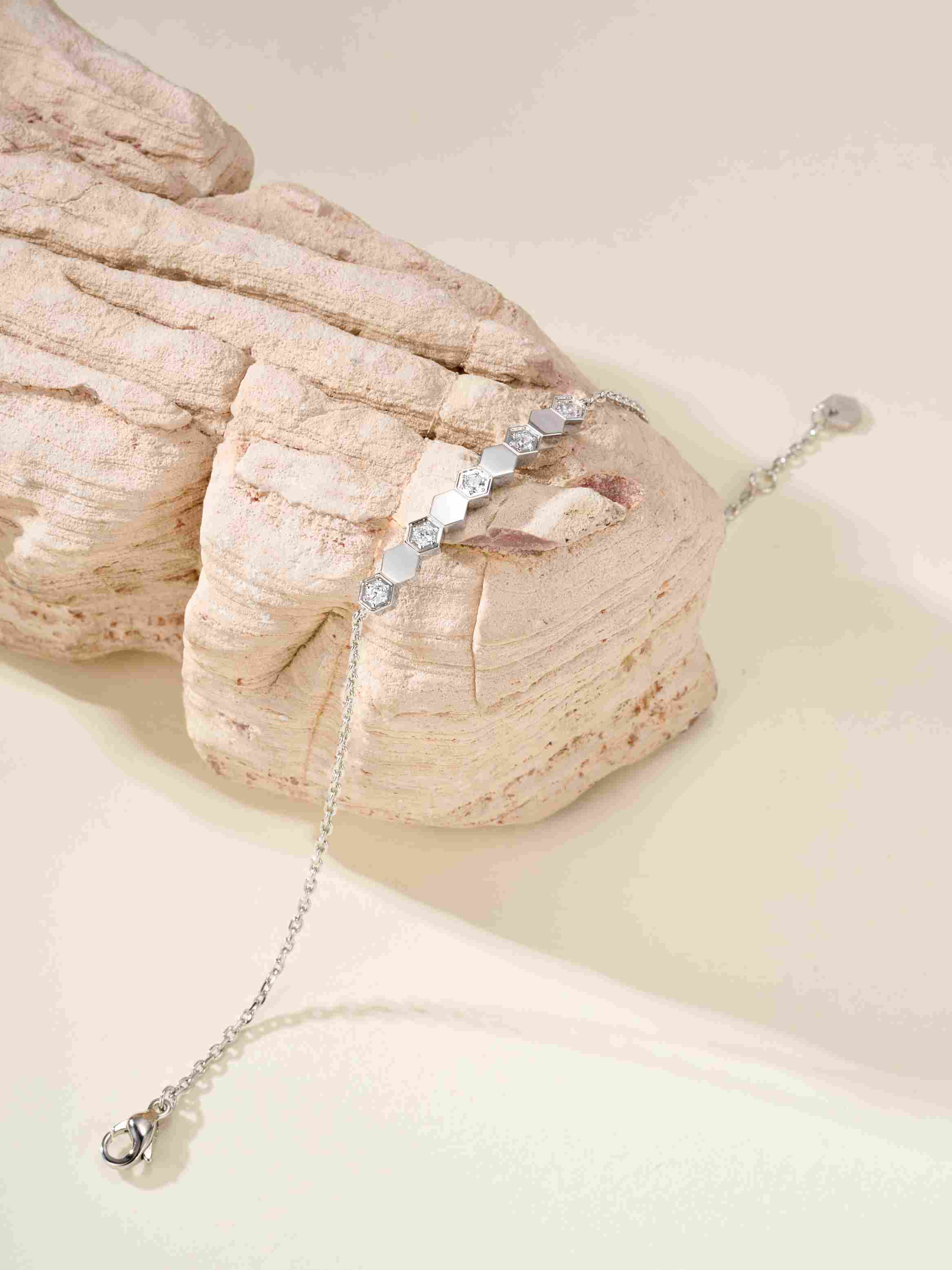 Shangmei Paris Honeycomb Bracelet