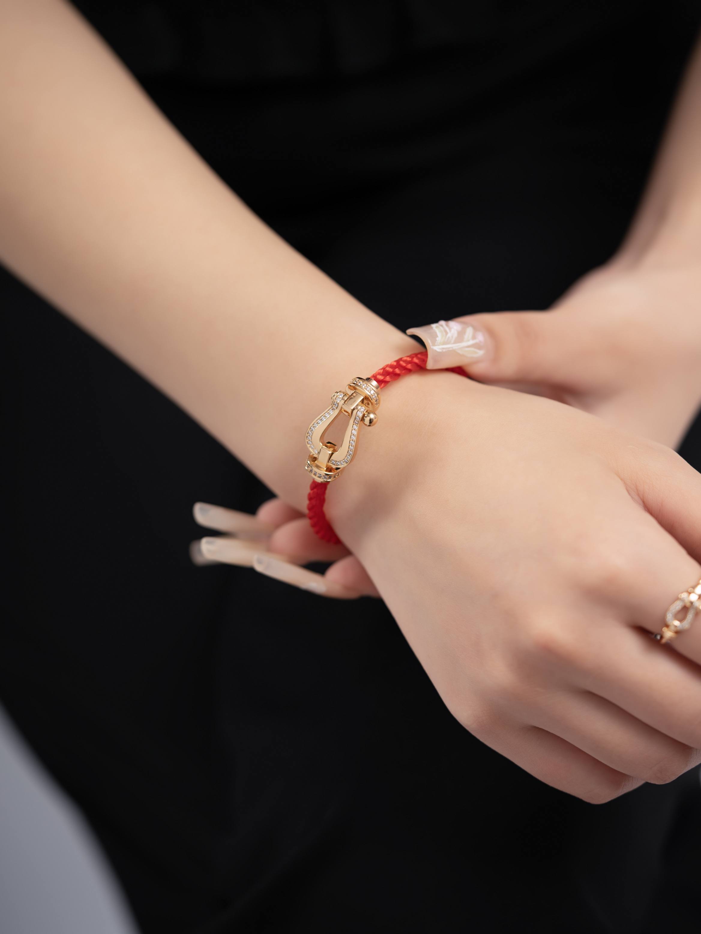 10 degree diamond horseshoe bracelet (large size)