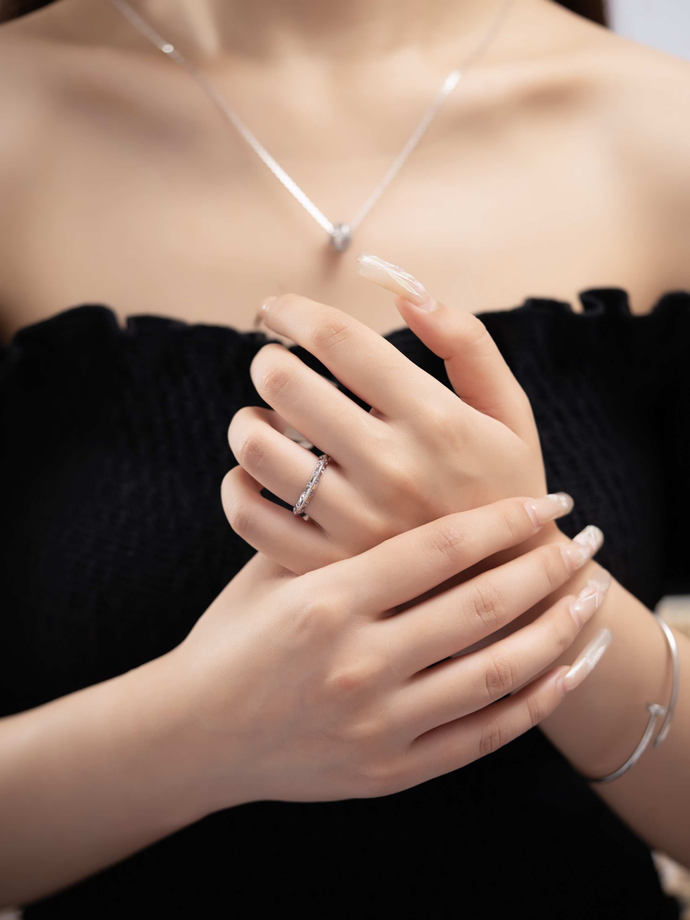 LV Damier pattern classic checkered square diamond ring