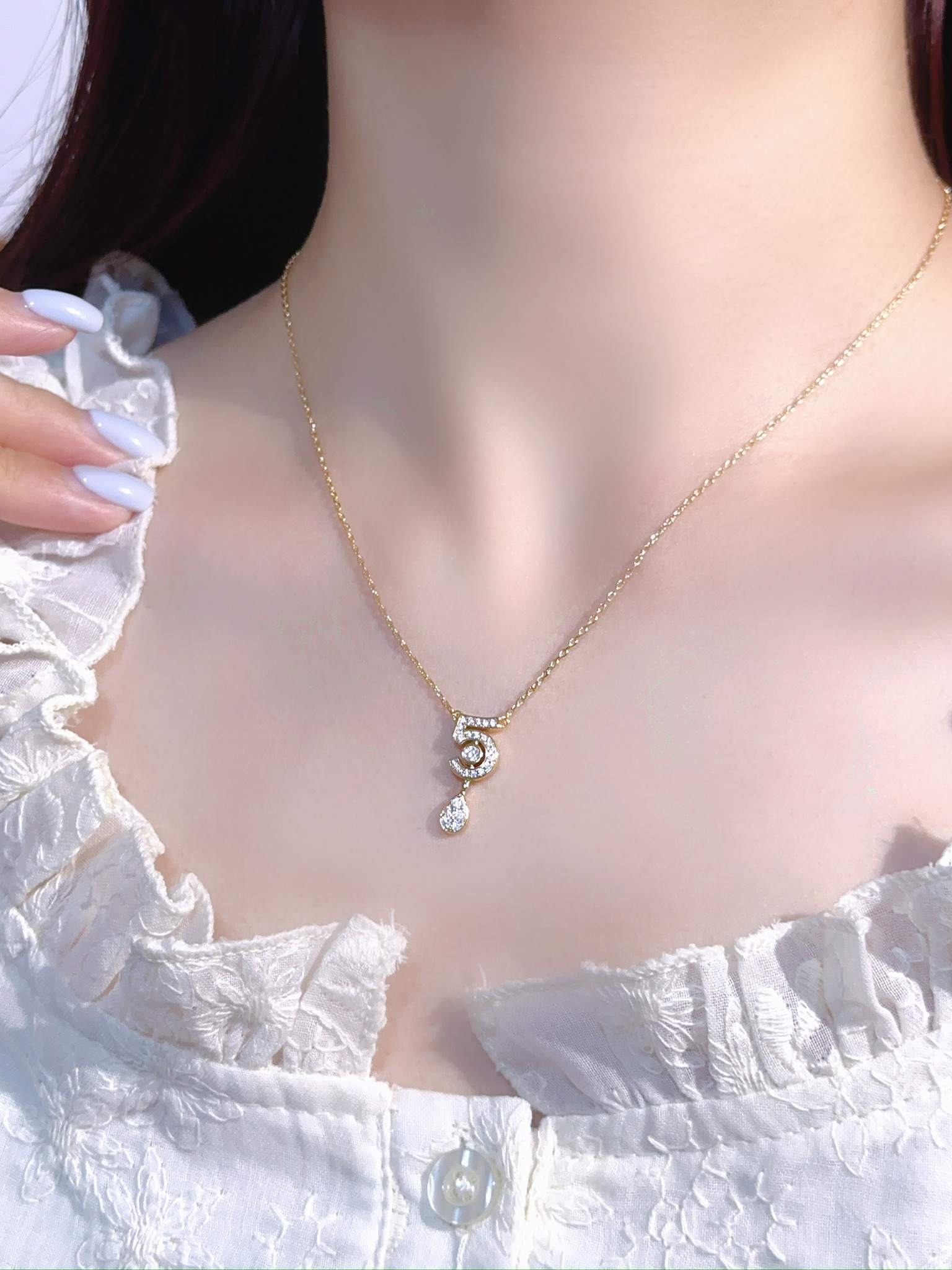 Eternal N ° 5 necklace