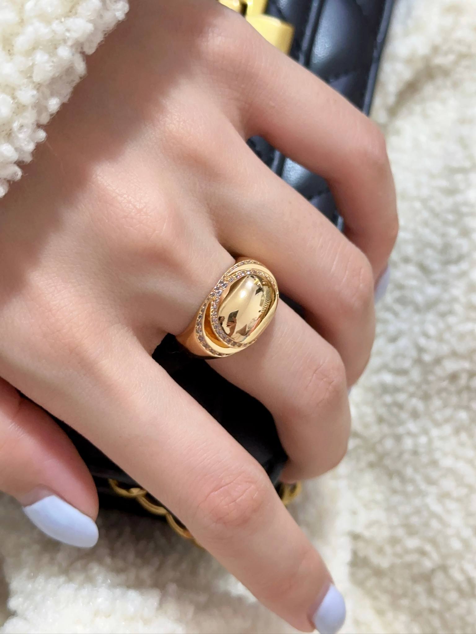 Cabochon series diamond studded rings