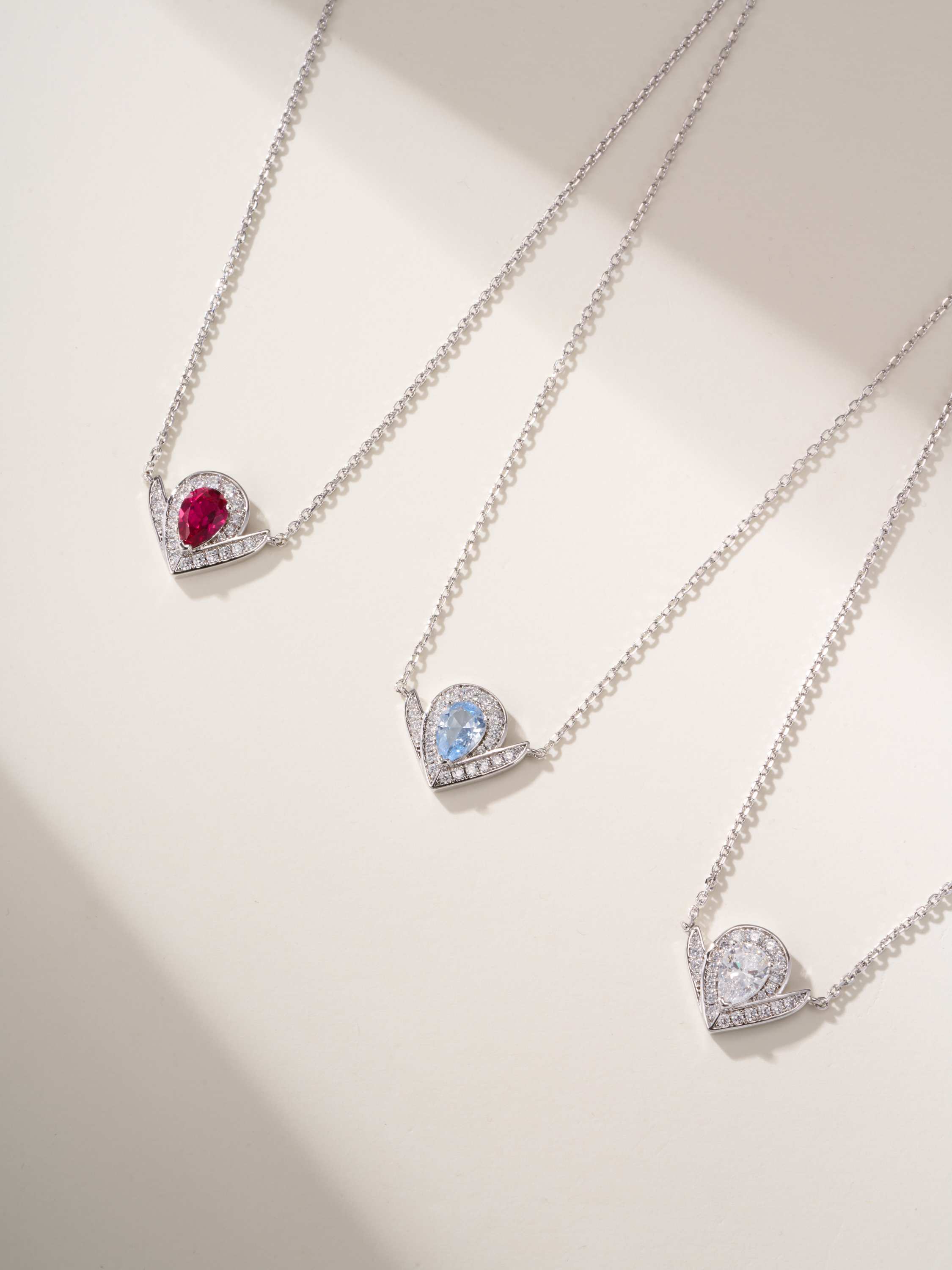 Shangmei Josephine Queen Series White Egret Necklace