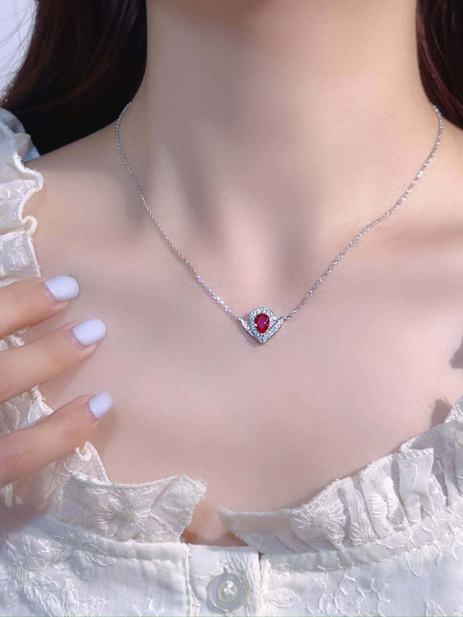 Shangmei Josephine Queen Series White Egret Necklace