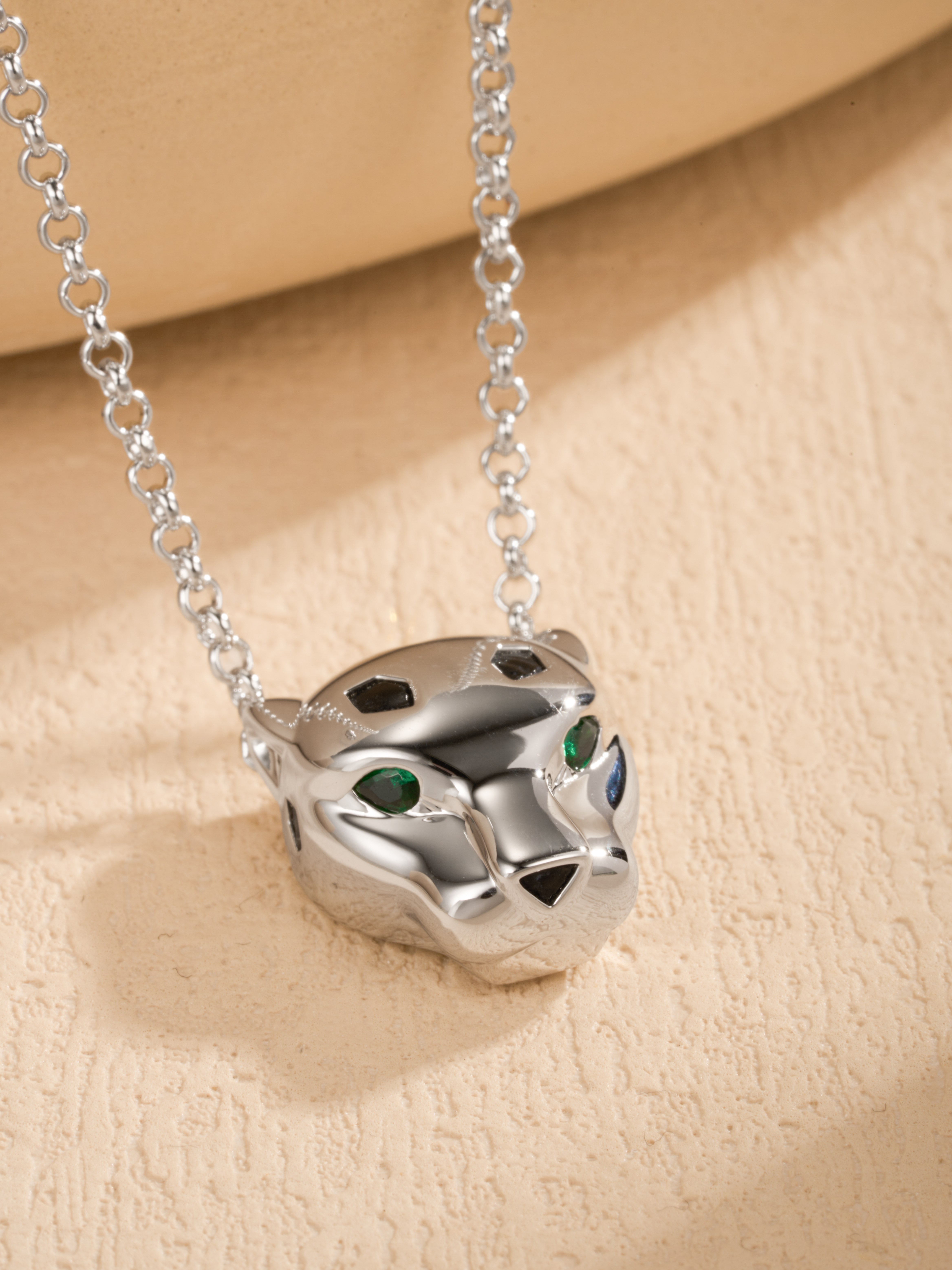 Leopard Head Light Gold Necklace