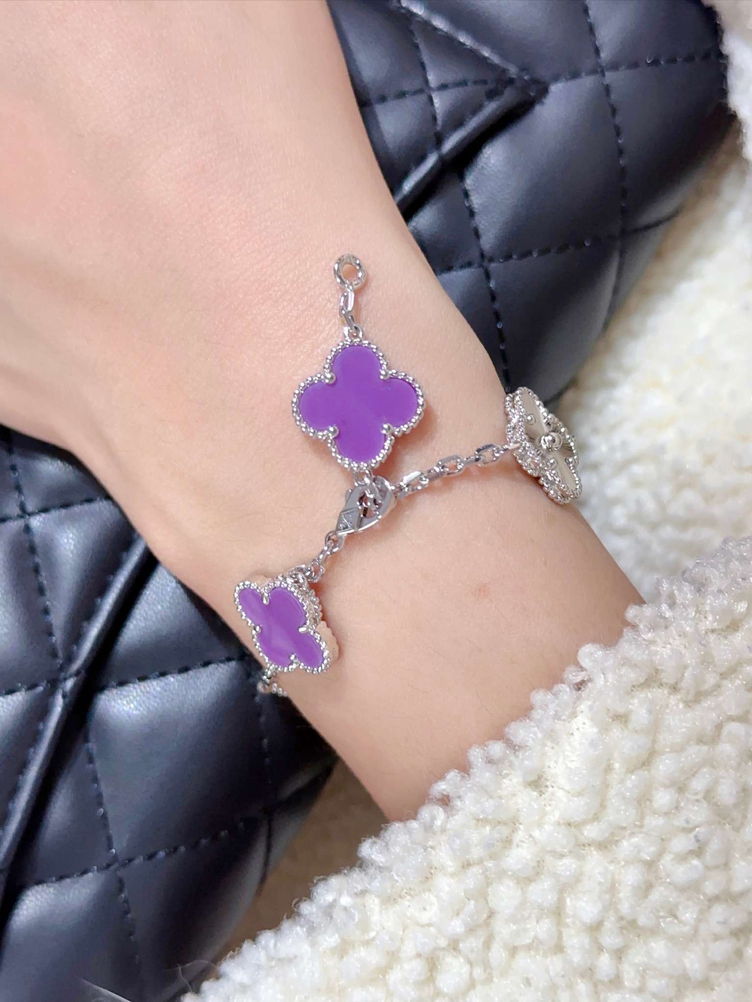 Jidiao carved flower piece white gold violet five flower bracelet