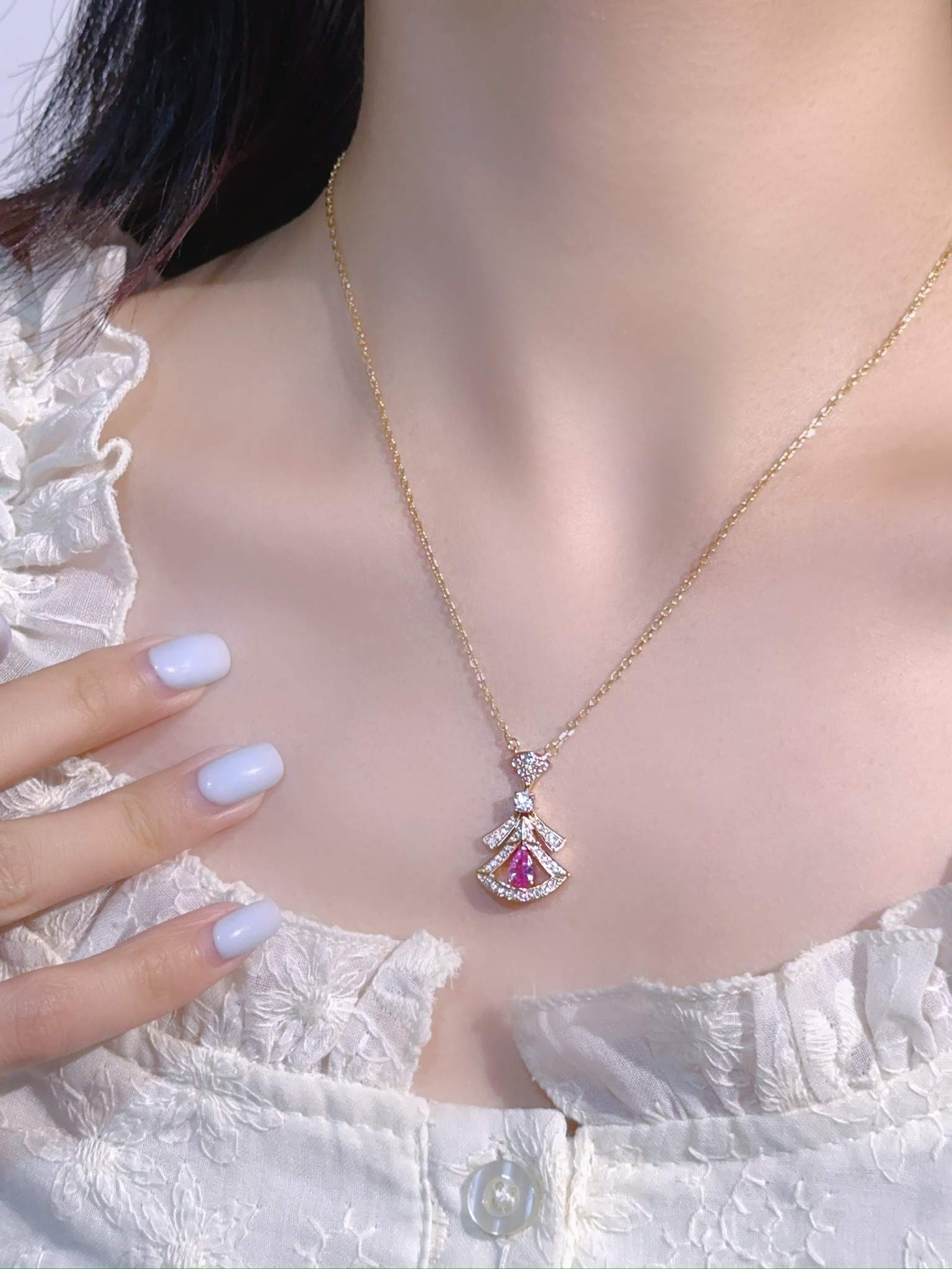 DIVAS' DREAM Series Rose Gold Treasure Necklace (Small)