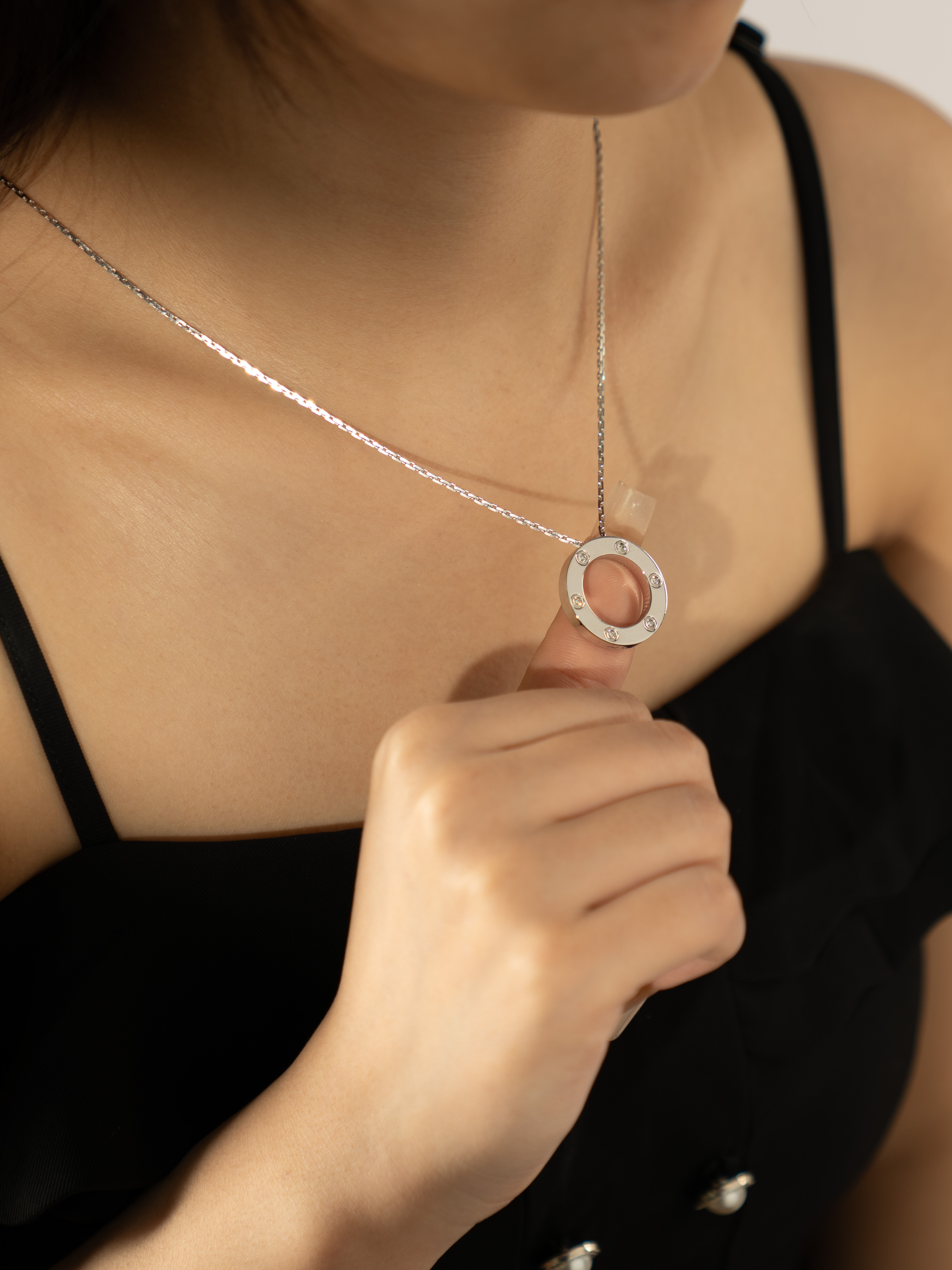 Love Six Diamond Pancake Necklace