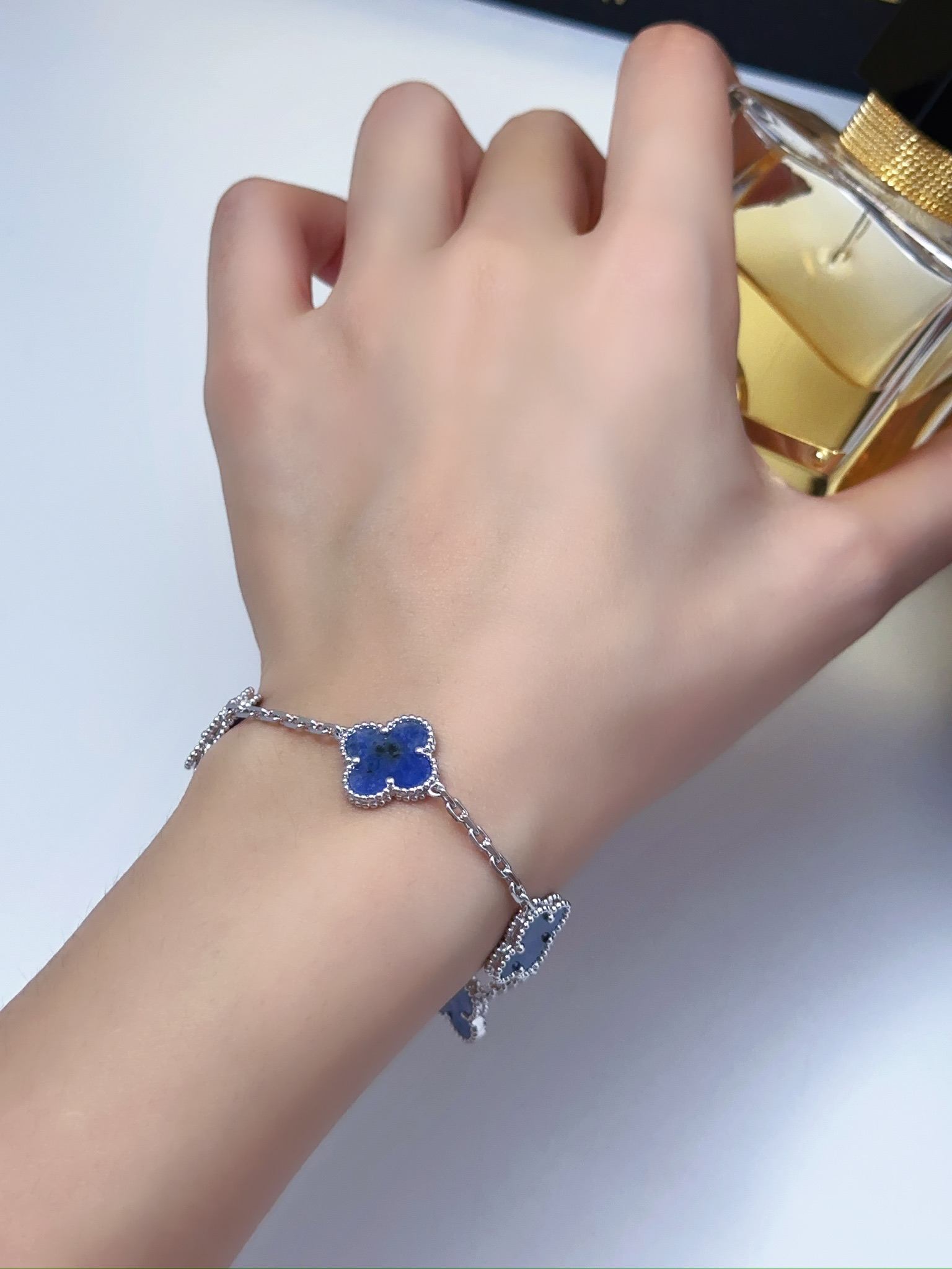 Vintage Alhambra Bracelet with 5 Flower Peterborough Stones