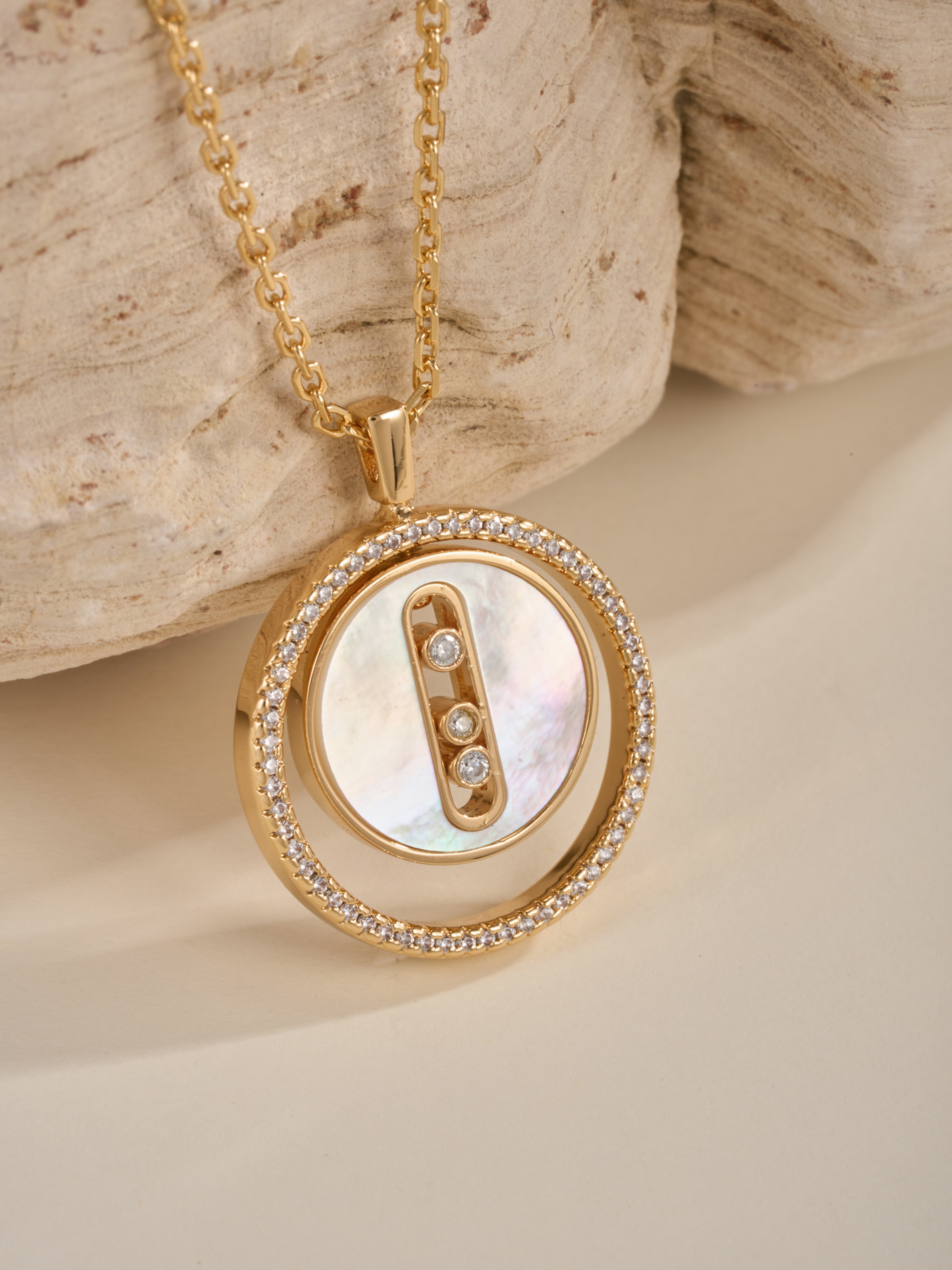 Lucky Move Series White Shell Necklace