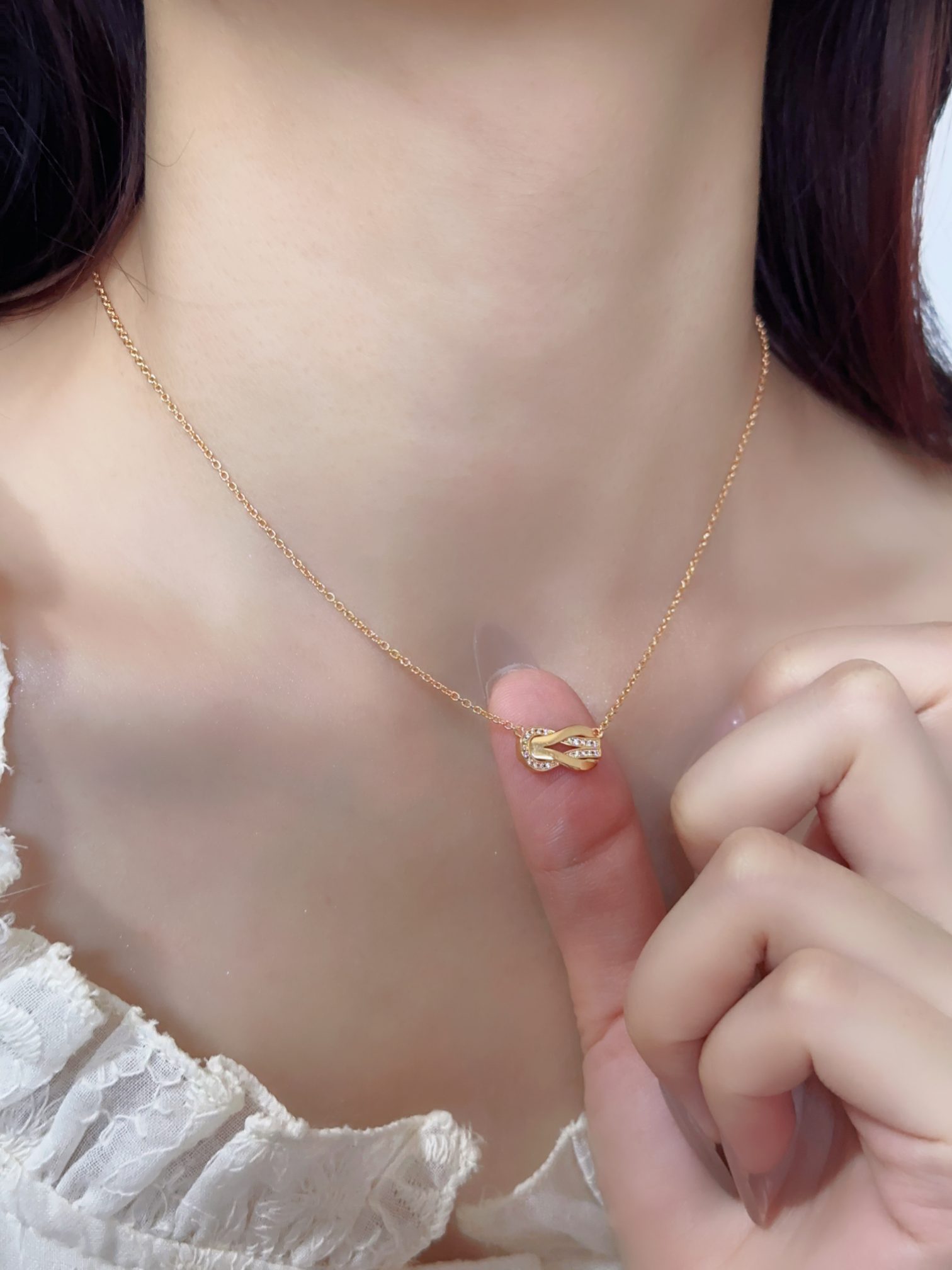 Wendeng 8-Character Half Diamond Necklace