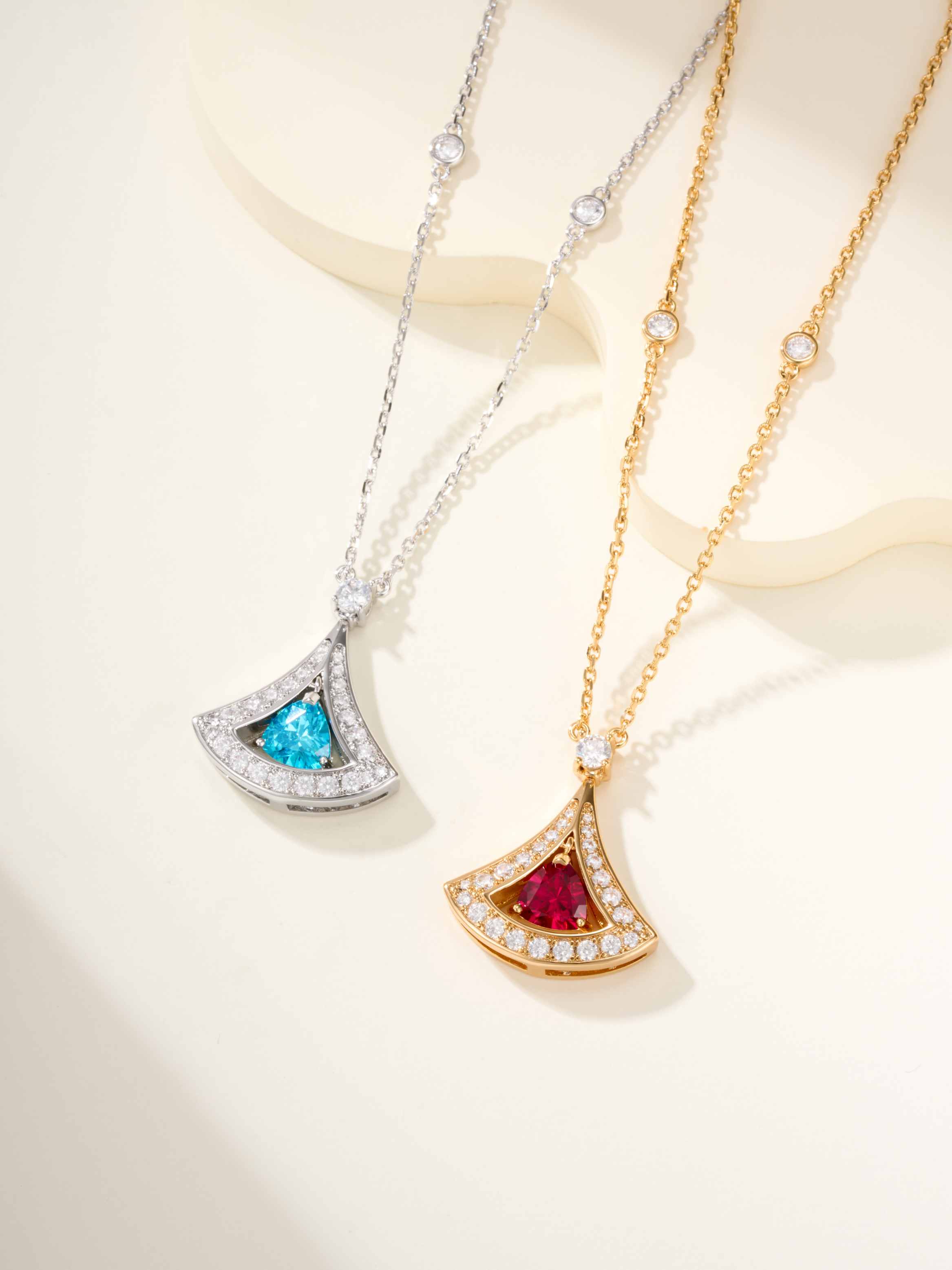 Sea Blue Treasure Large Dream Necklace