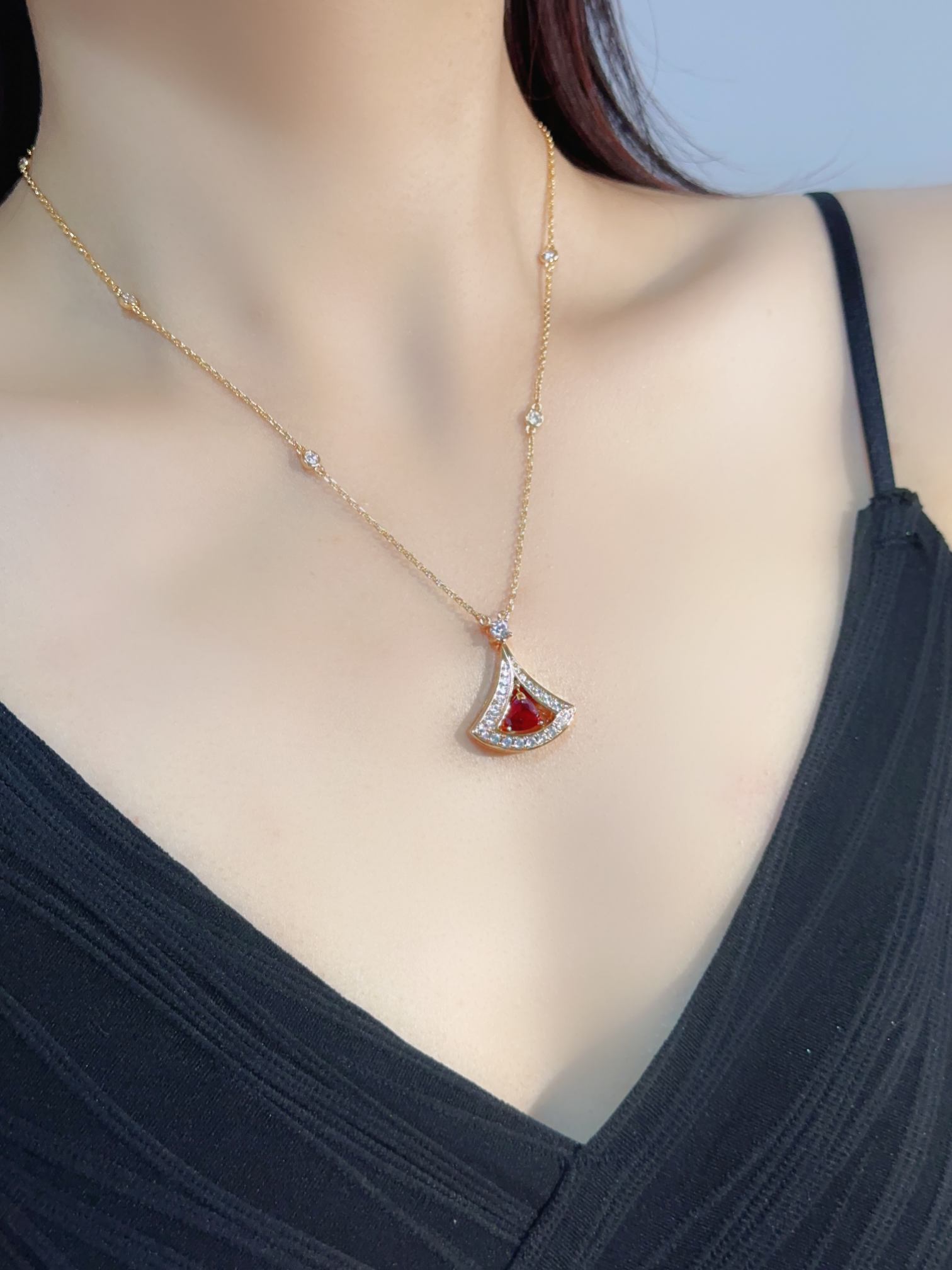 Sea Blue Treasure Large Dream Necklace