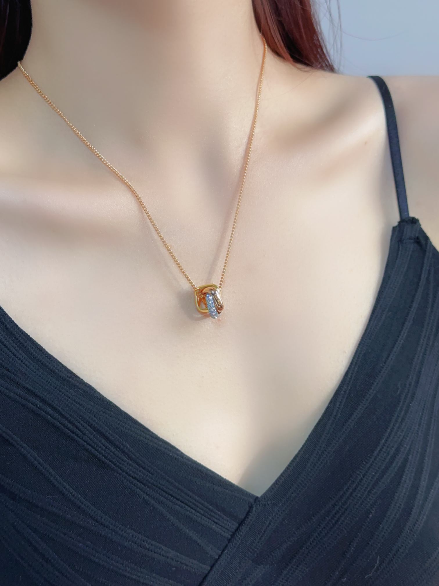 Trinity Pillow shaped 3-color Ring Diamond Set Necklace