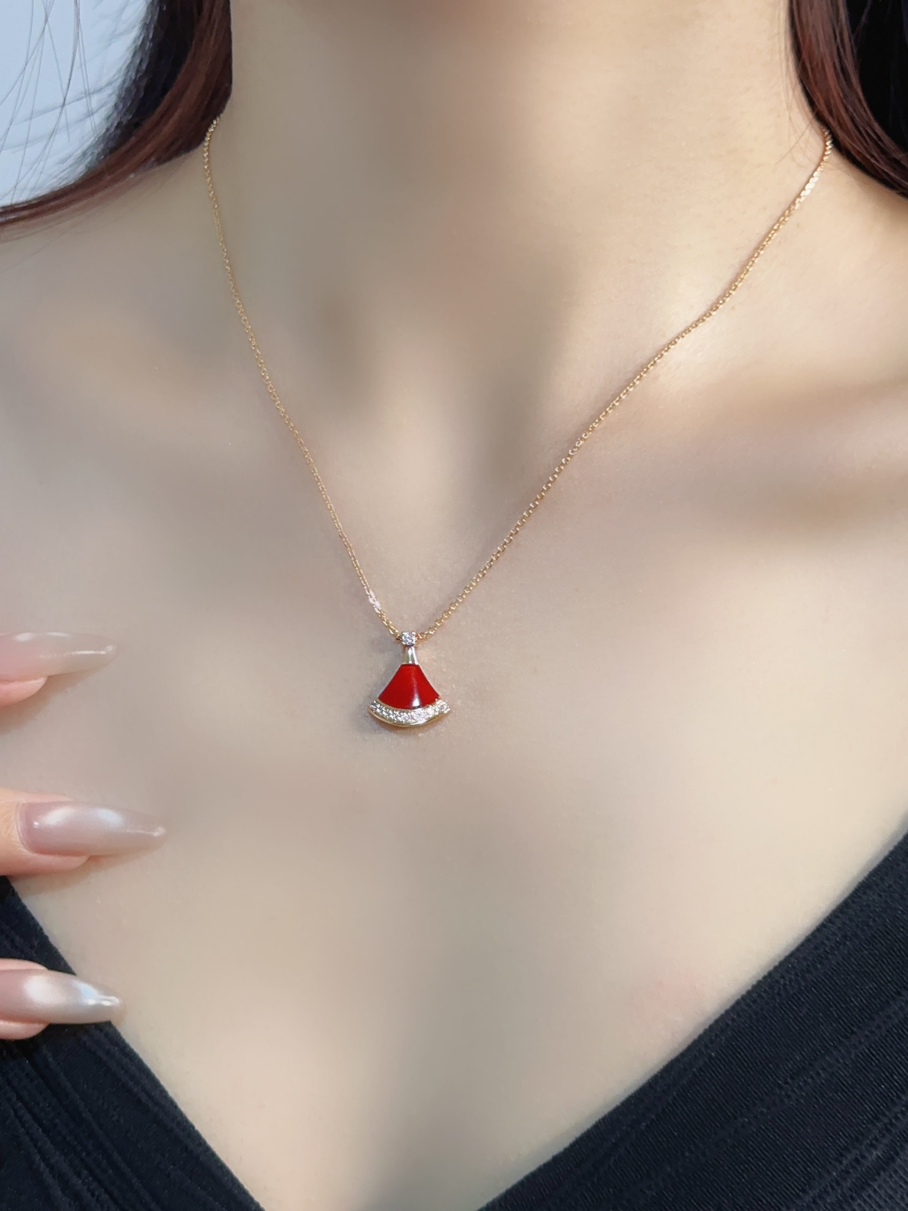 BV Small Diamond Fan Necklace