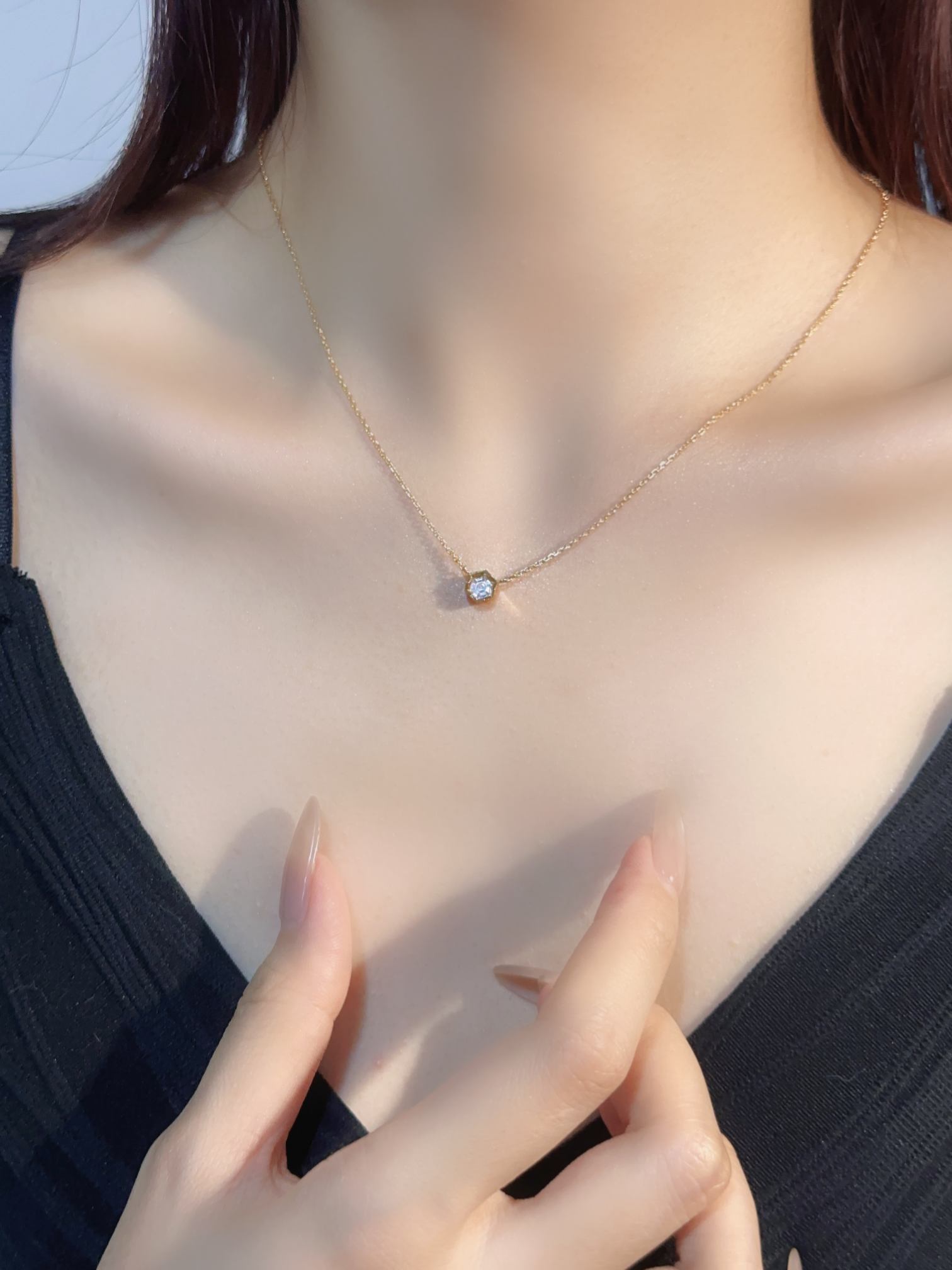 Bee My Love Single Diamond Necklace
