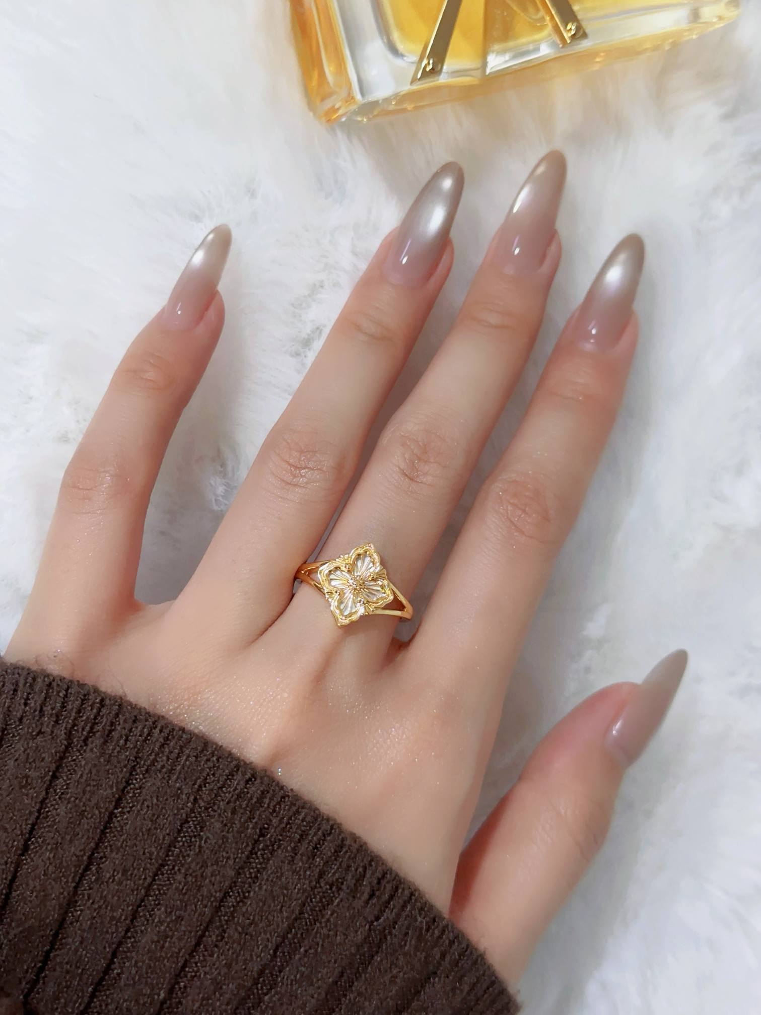 Buchirati OPERA TULLE Small Pattern Natural Stone Ring