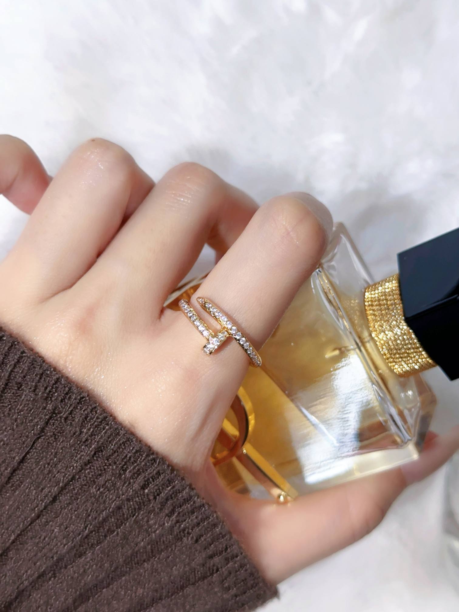 Thin nail full diamond ring