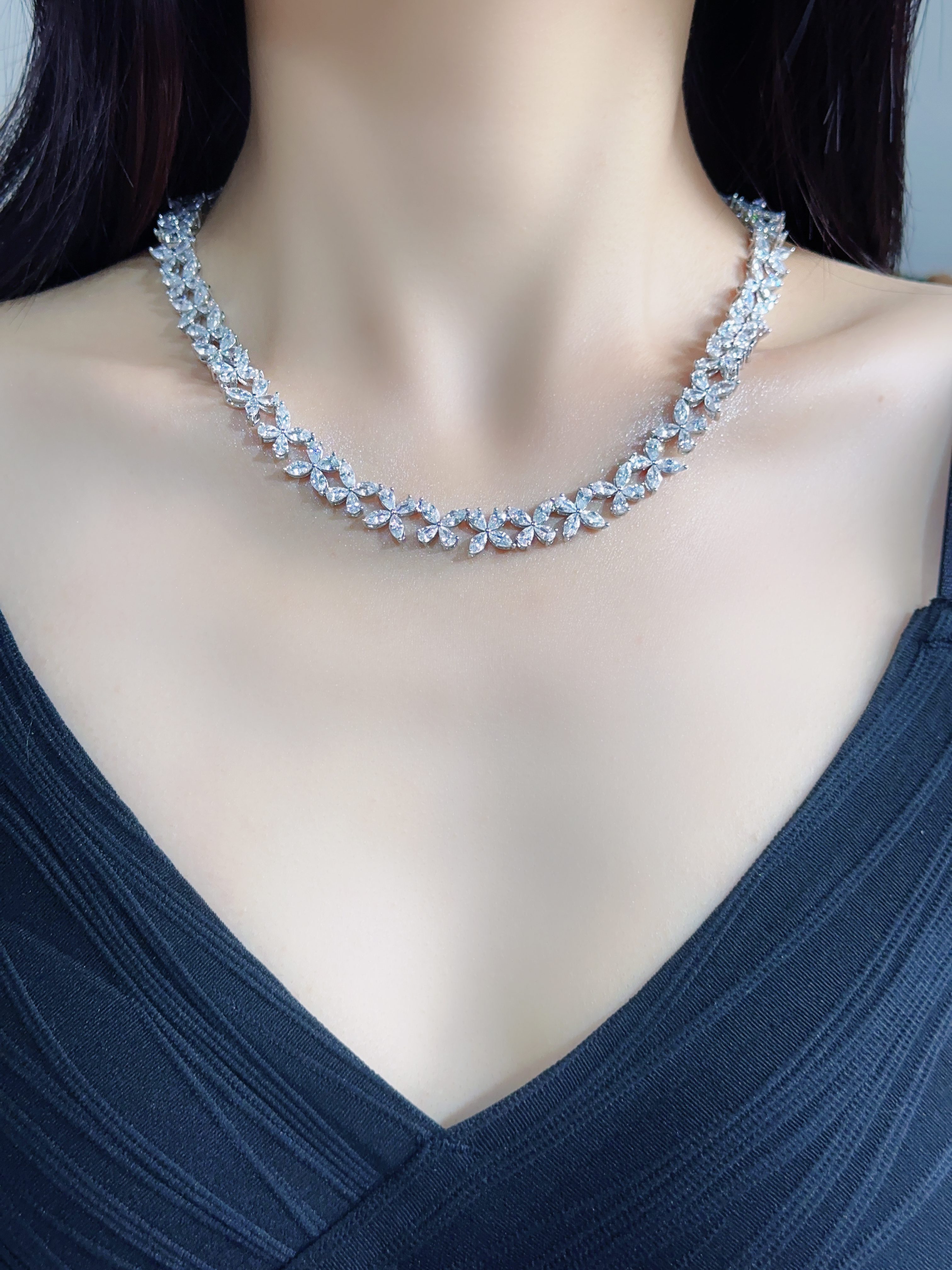 Tiffany Victoria Horse Eye Diamond Full Circle Necklace (Color White)