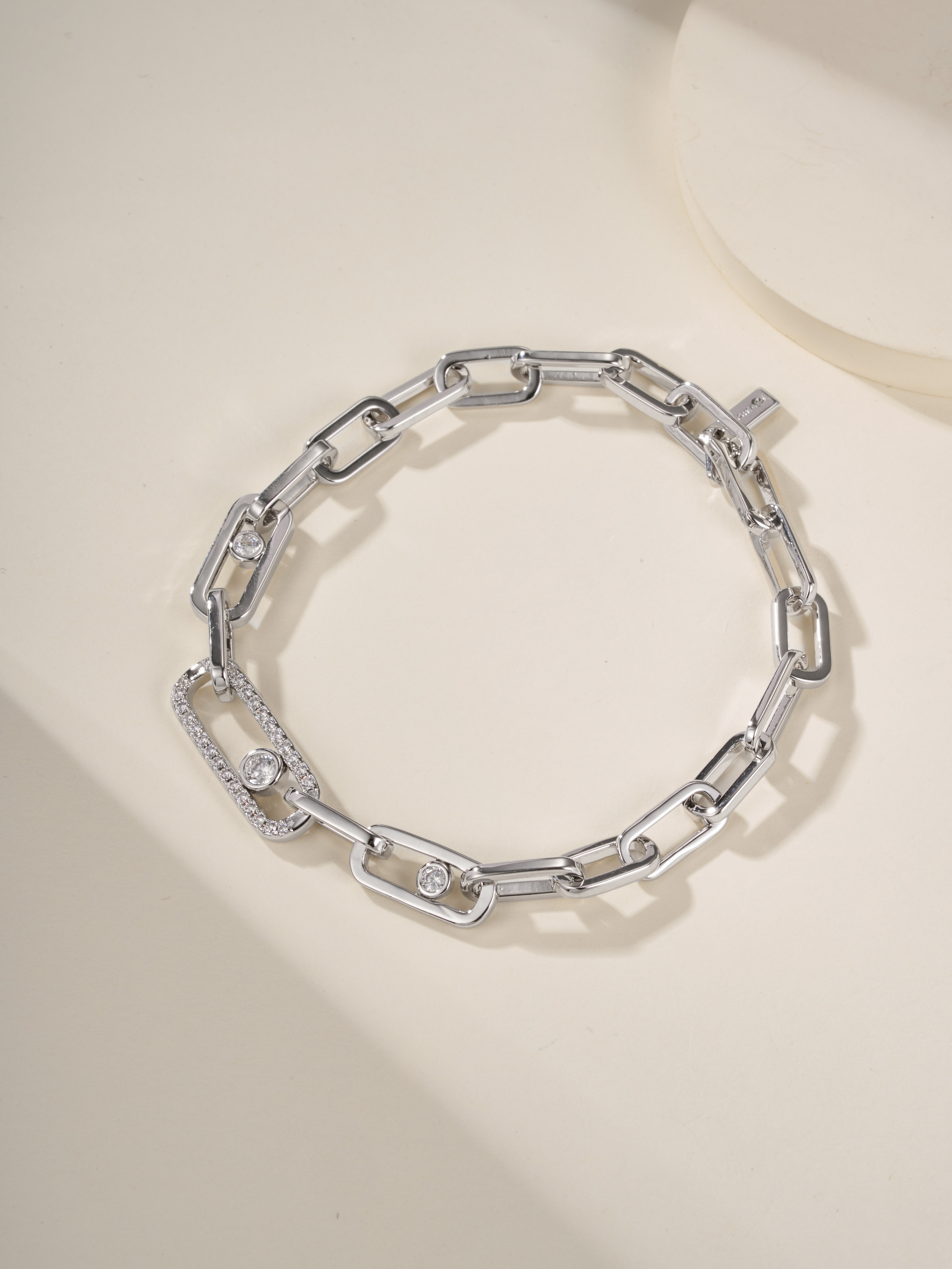 MOVE LINK series multi-party bracelet