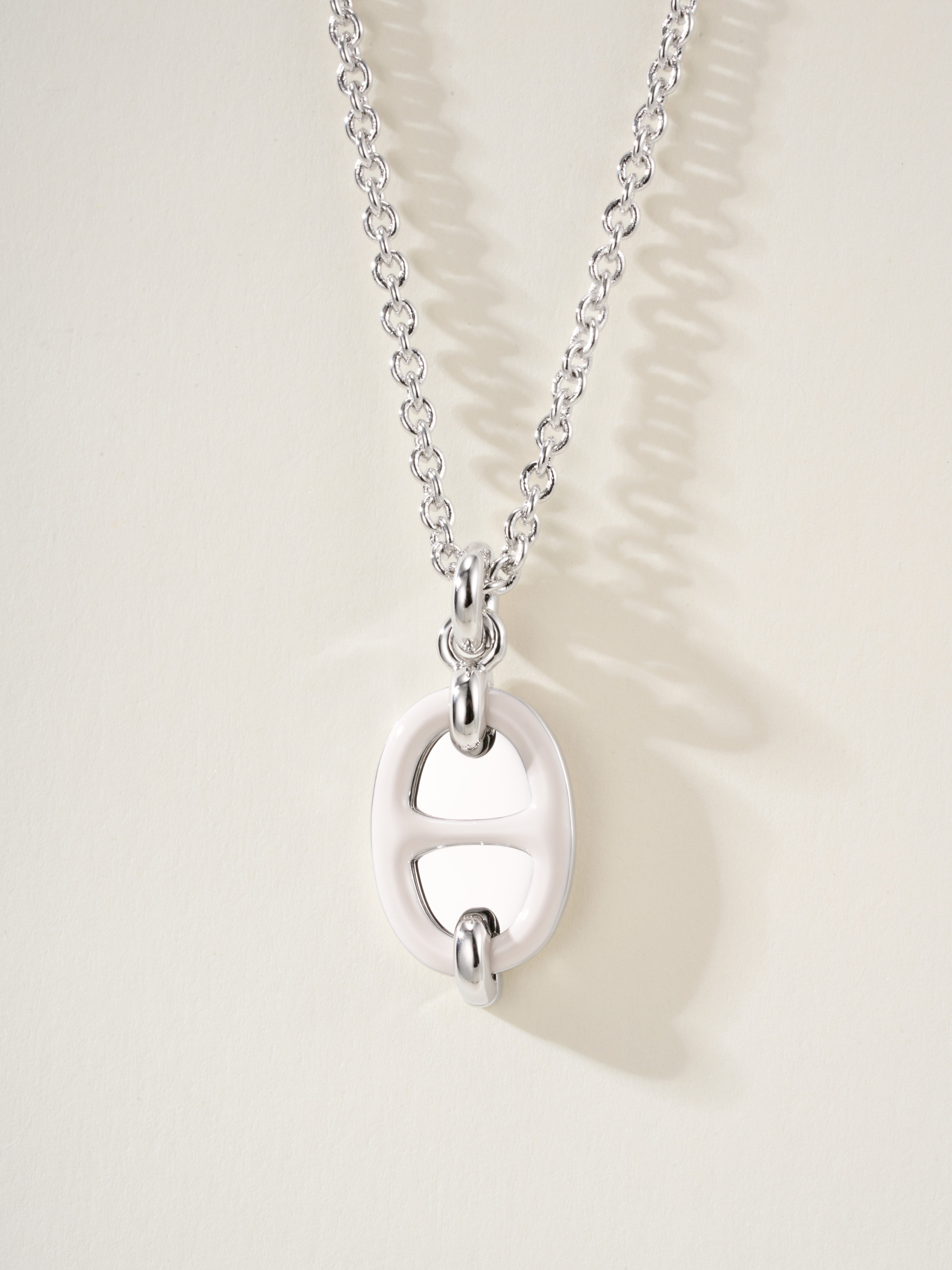 H Home Maillon Pig Nose Enamel Necklace