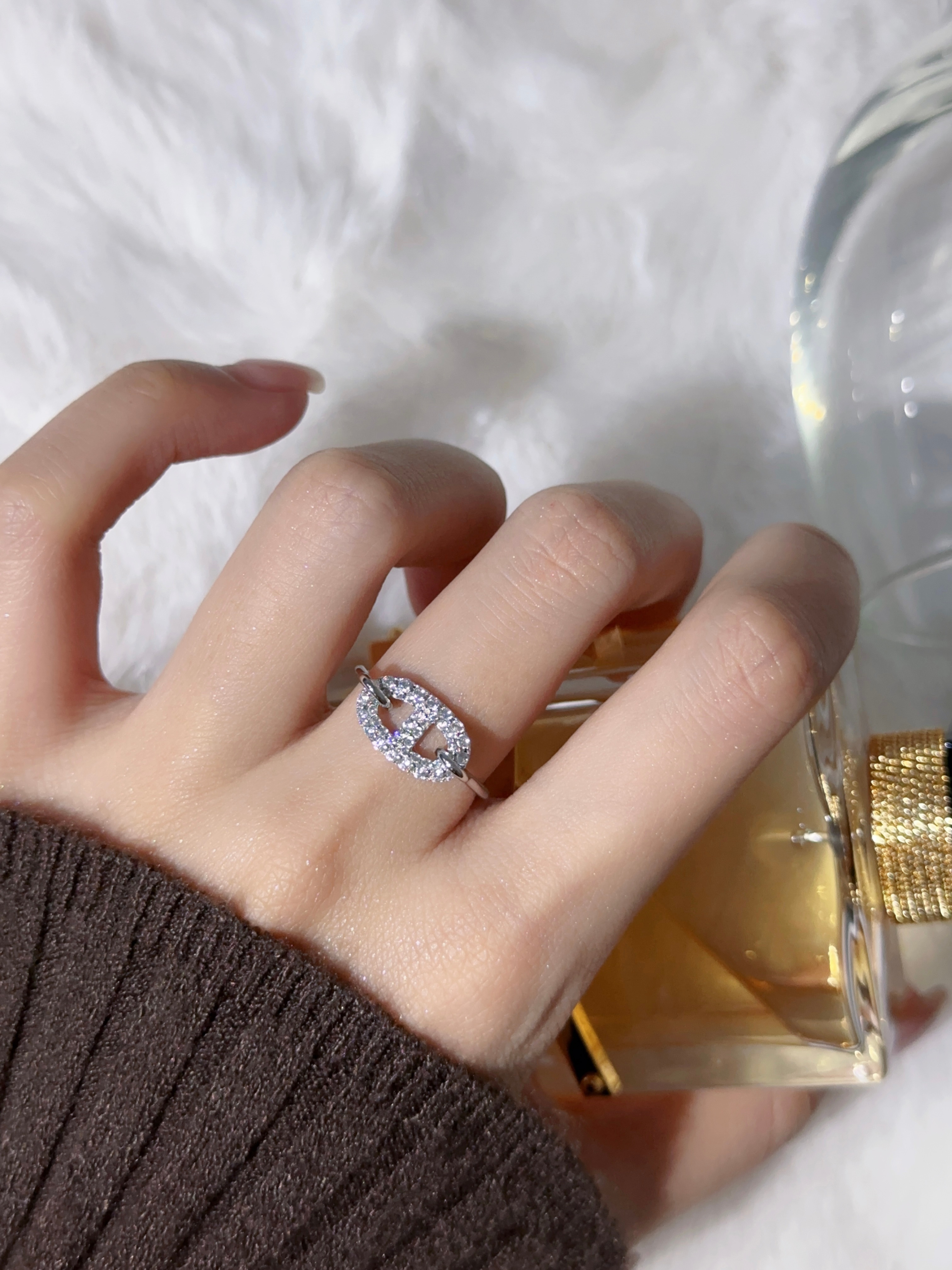 Hermes Full Diamond Pig Nose Ring (Color White)