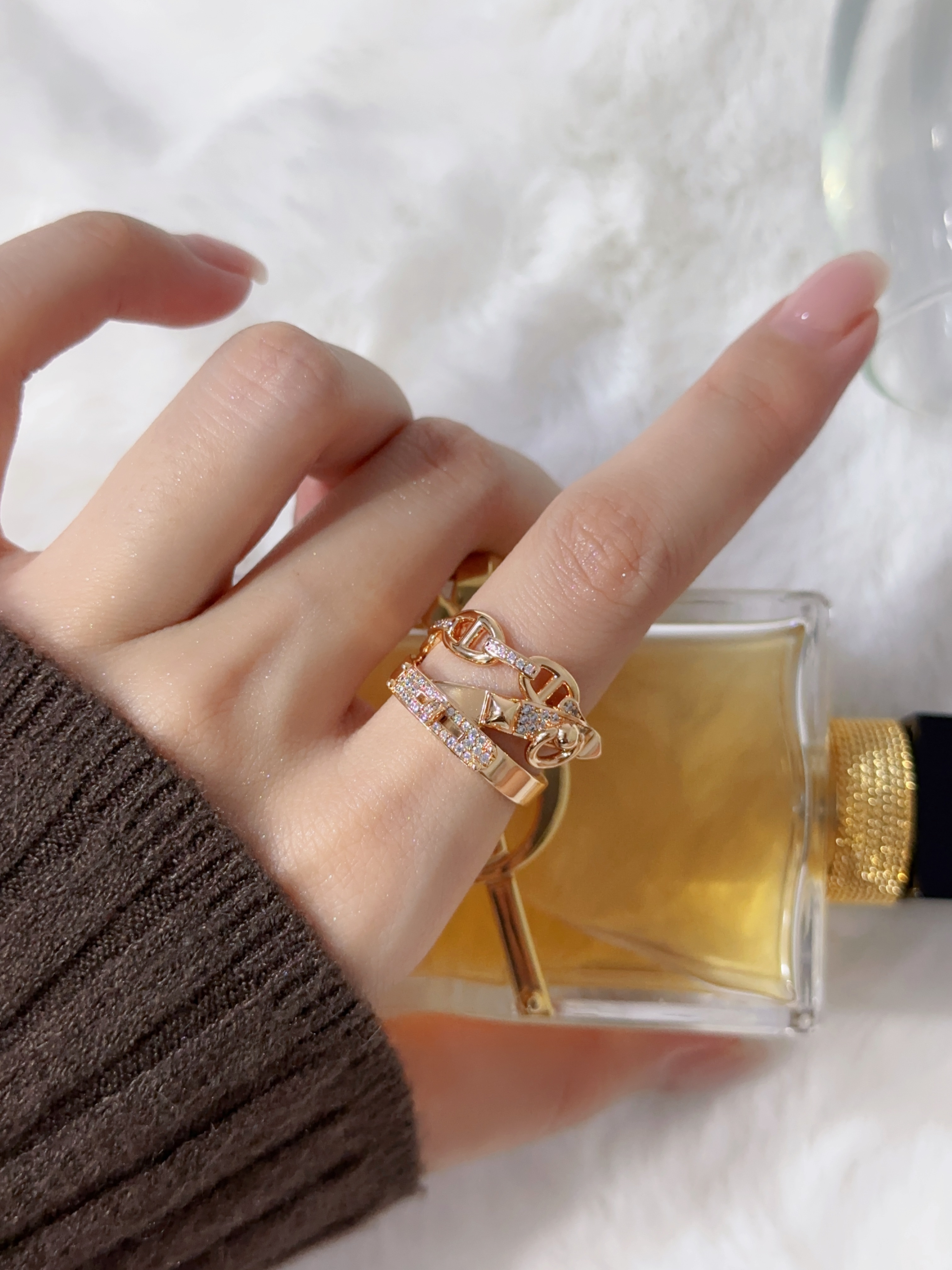 Three classic Kelly pig nose diamond ring