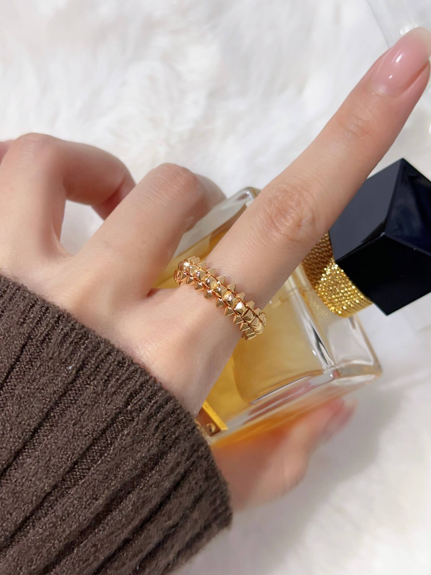 CLASH Single Row Rivet Ring