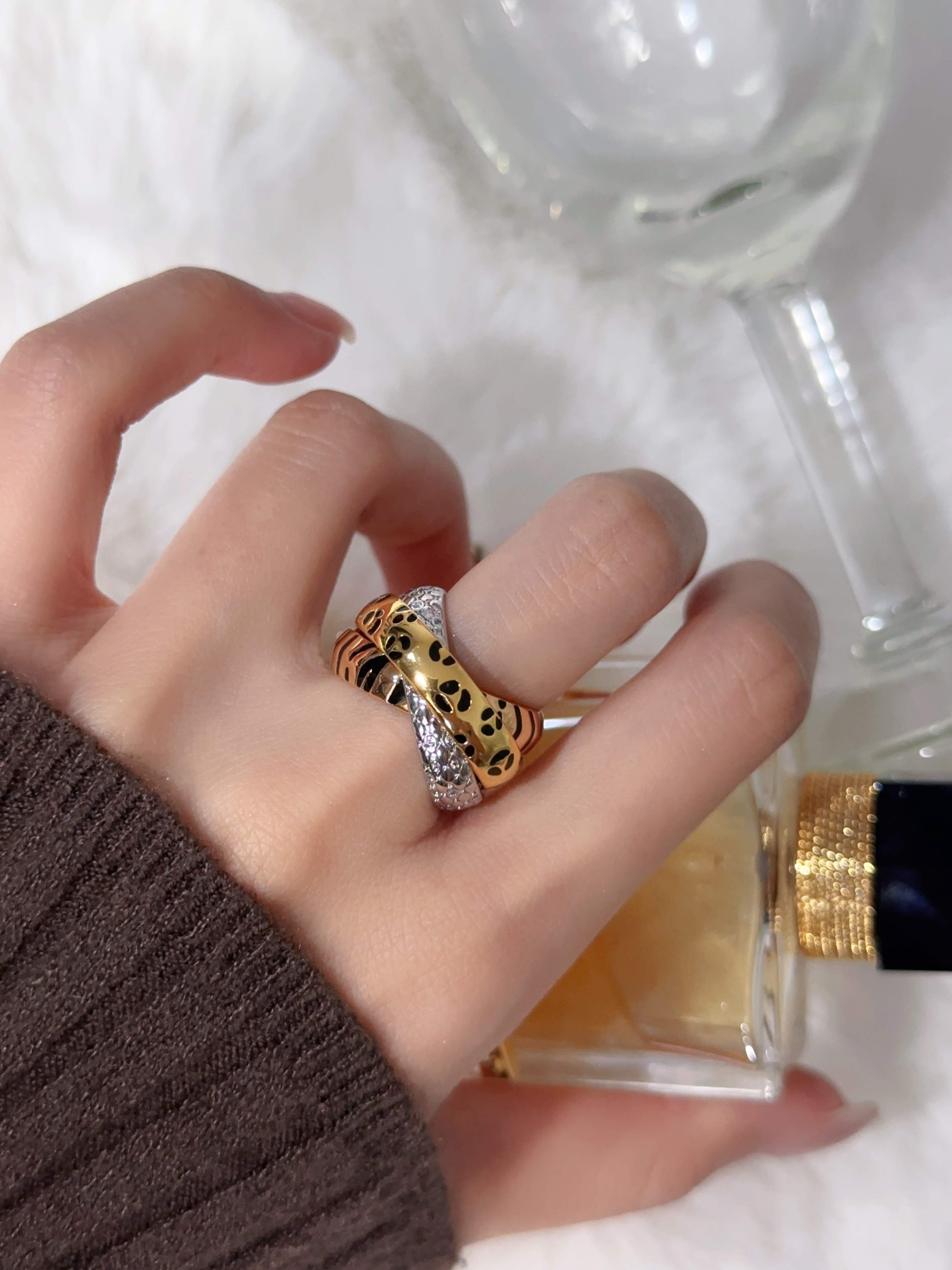 TRINITY Leopard Bright Paint Diamond Set Tri Color Ring