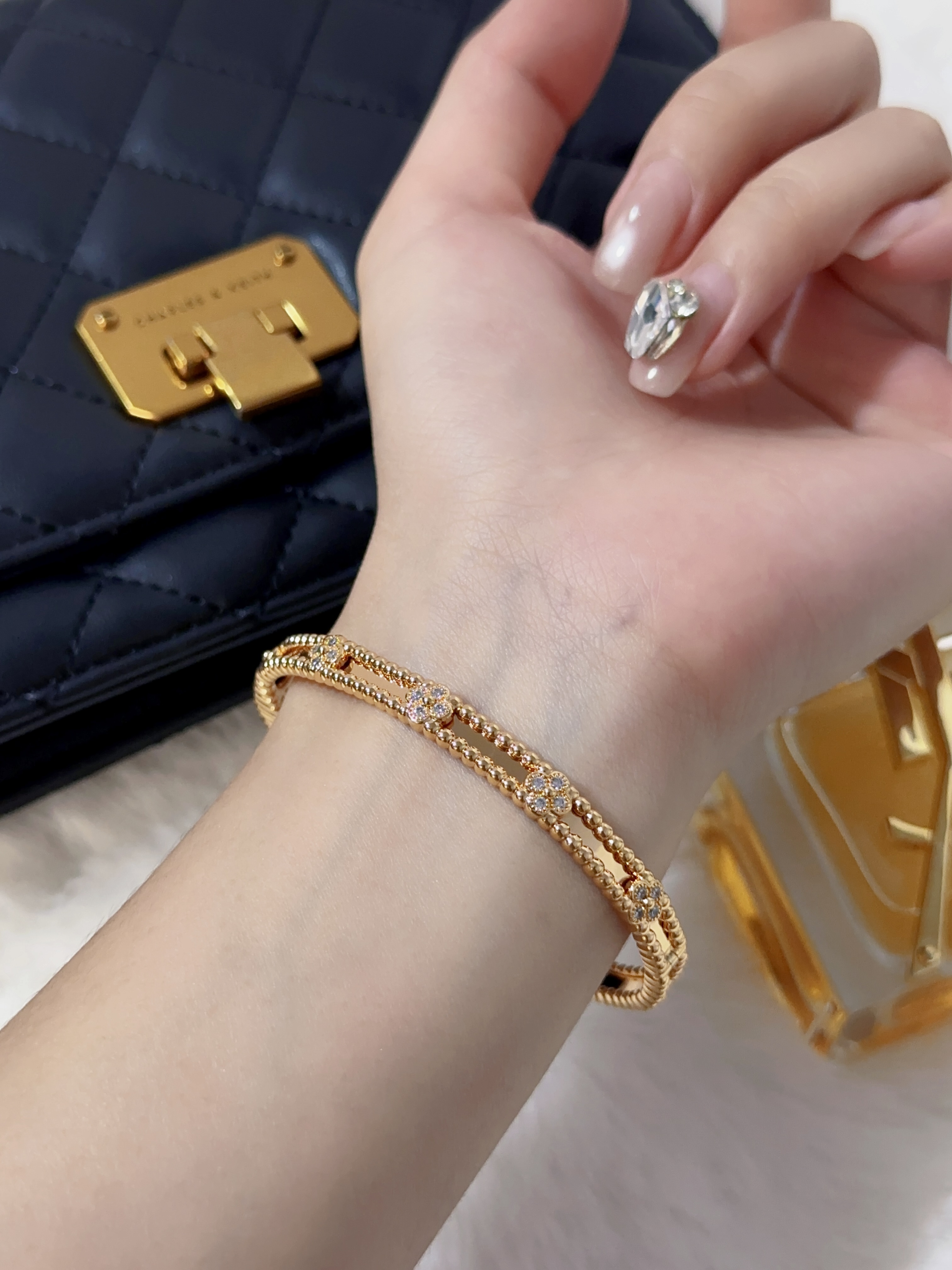 V Home Perlee Narrow Edition Kaleidoscope Bracelet