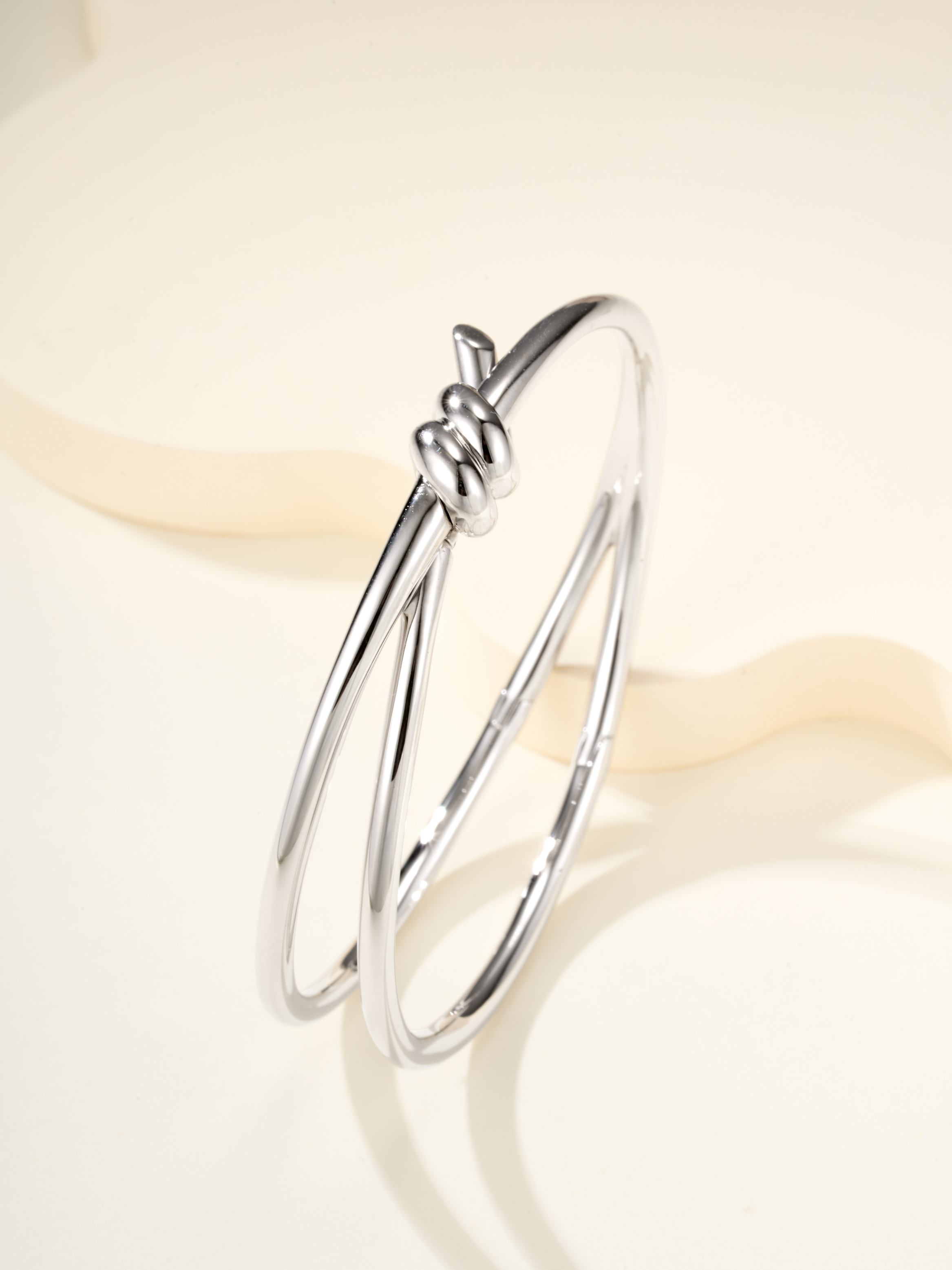 T Knot series double row hinge bracelet