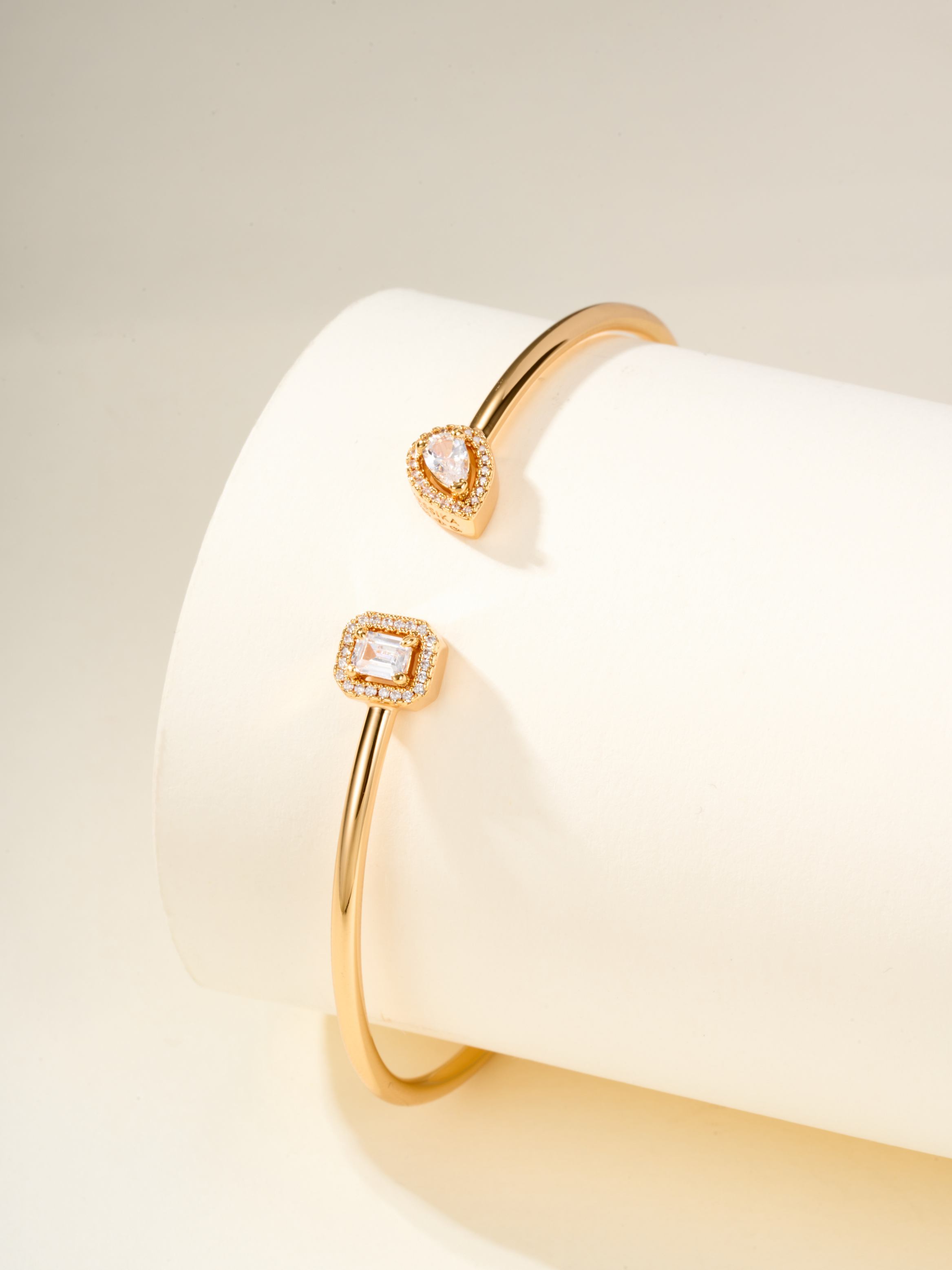 MESSIKA my twin waterdrop diamond open bracelet (colored white)